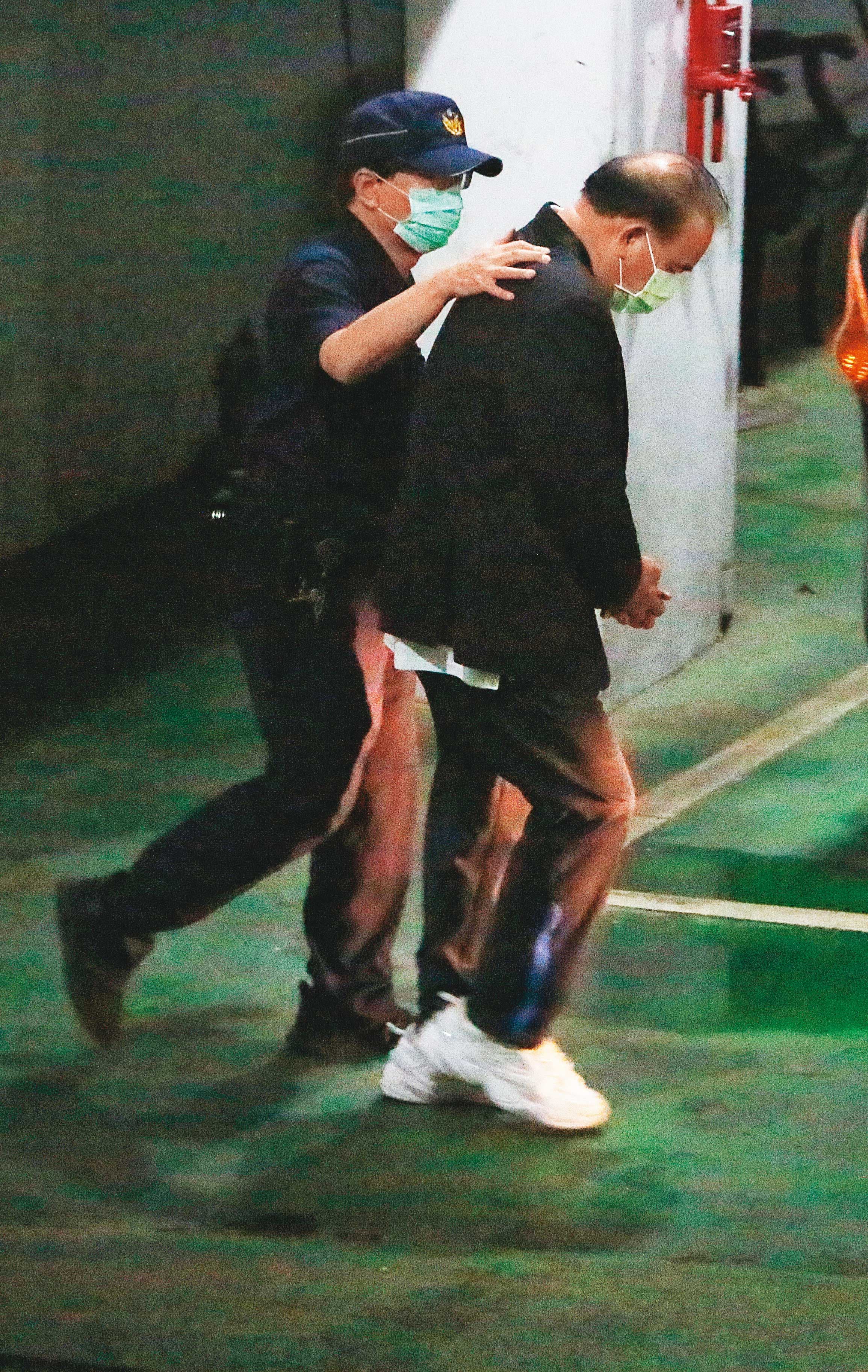 立委廖國棟涉嫌向李恆隆索賄700多萬元,檢方訊後將他聲押禁見獲准。