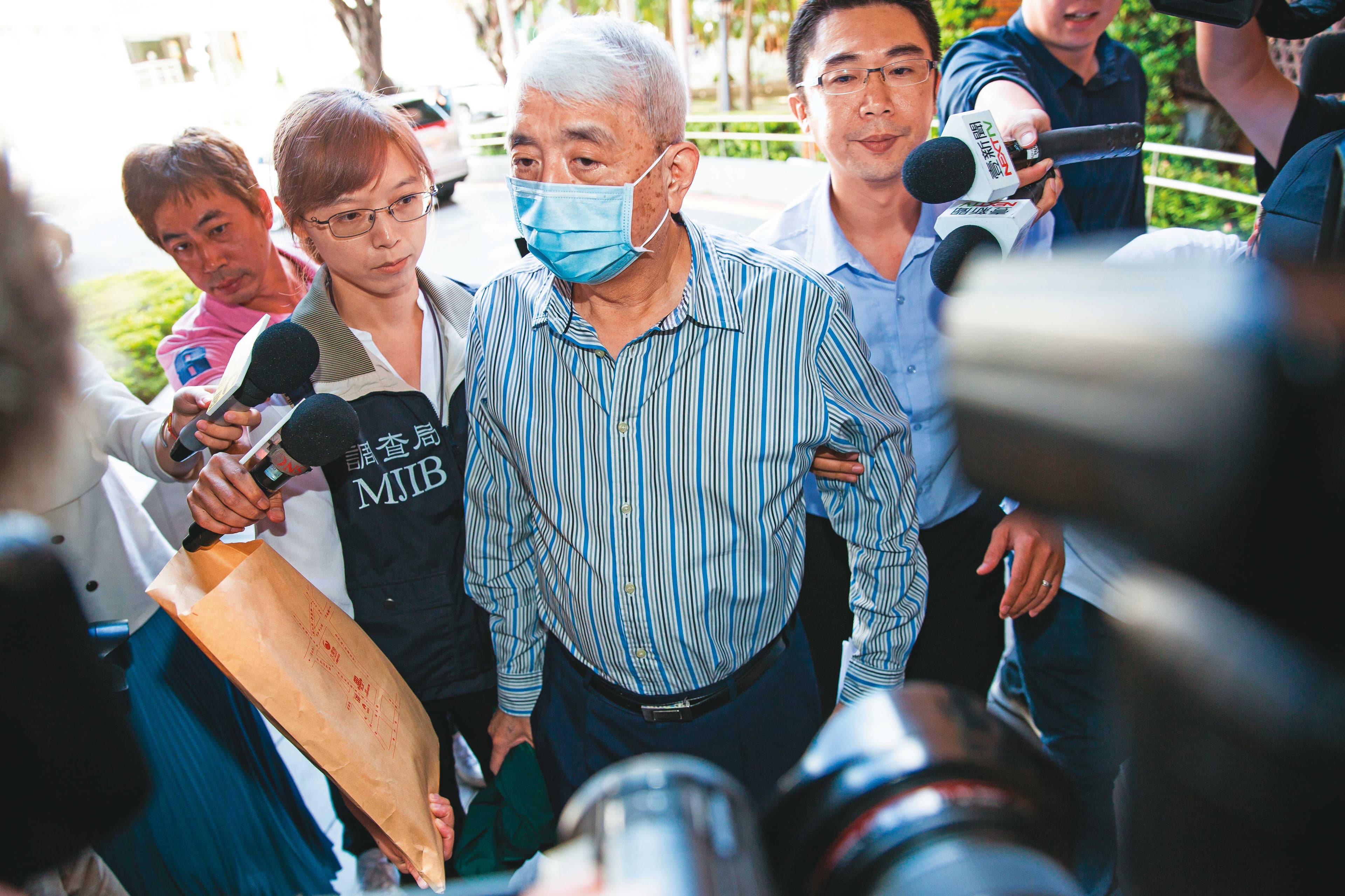 前太流公司董事長李恆隆為搶回SOGO經營權已砸下六億元打點各路人馬，因涉嫌行賄朝野立委遭收押禁見。