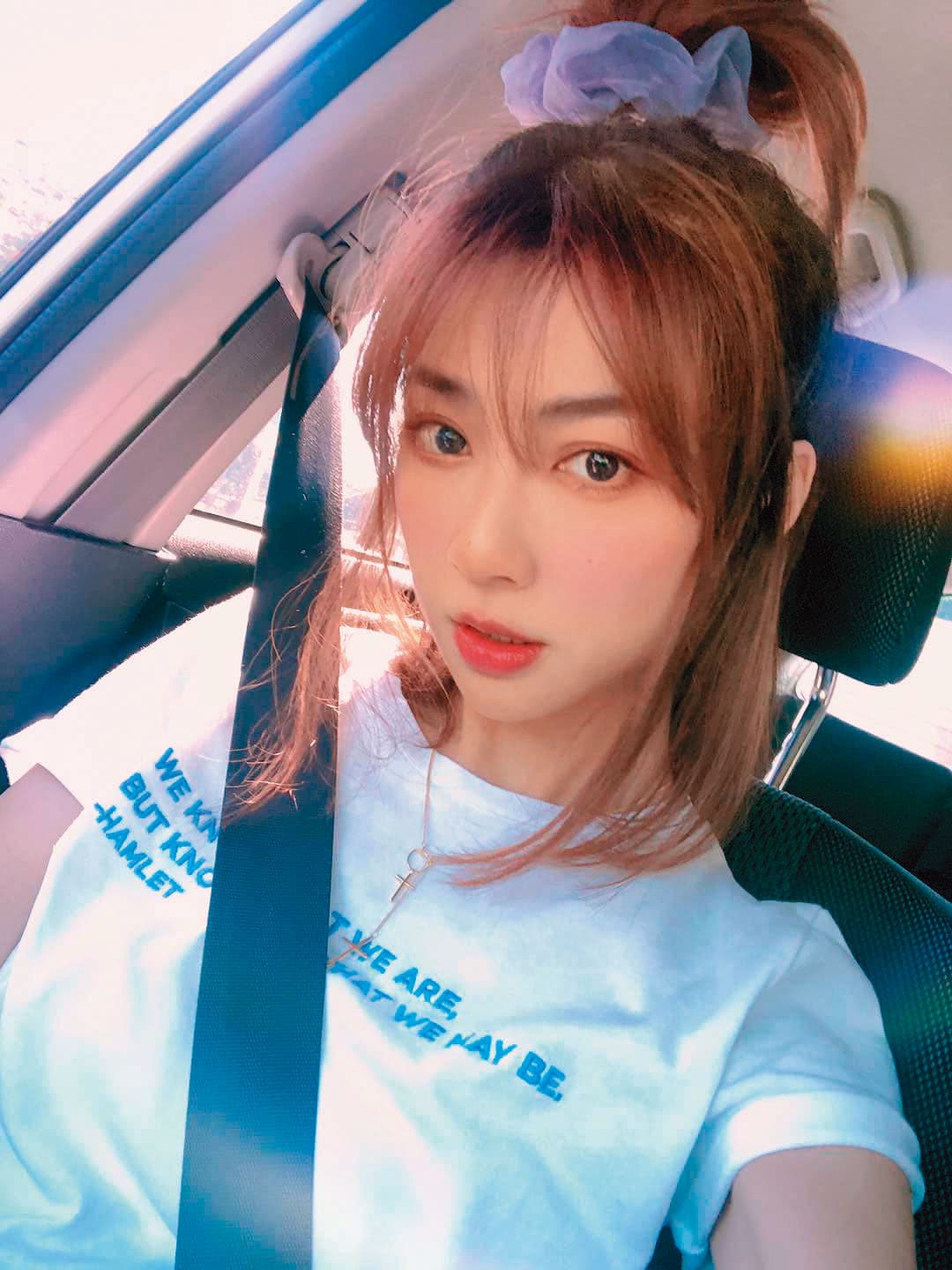 林采薇與黃少谷曾經宵夜吃火鍋被拍,最近準備結婚。(翻攝自林采薇臉書)