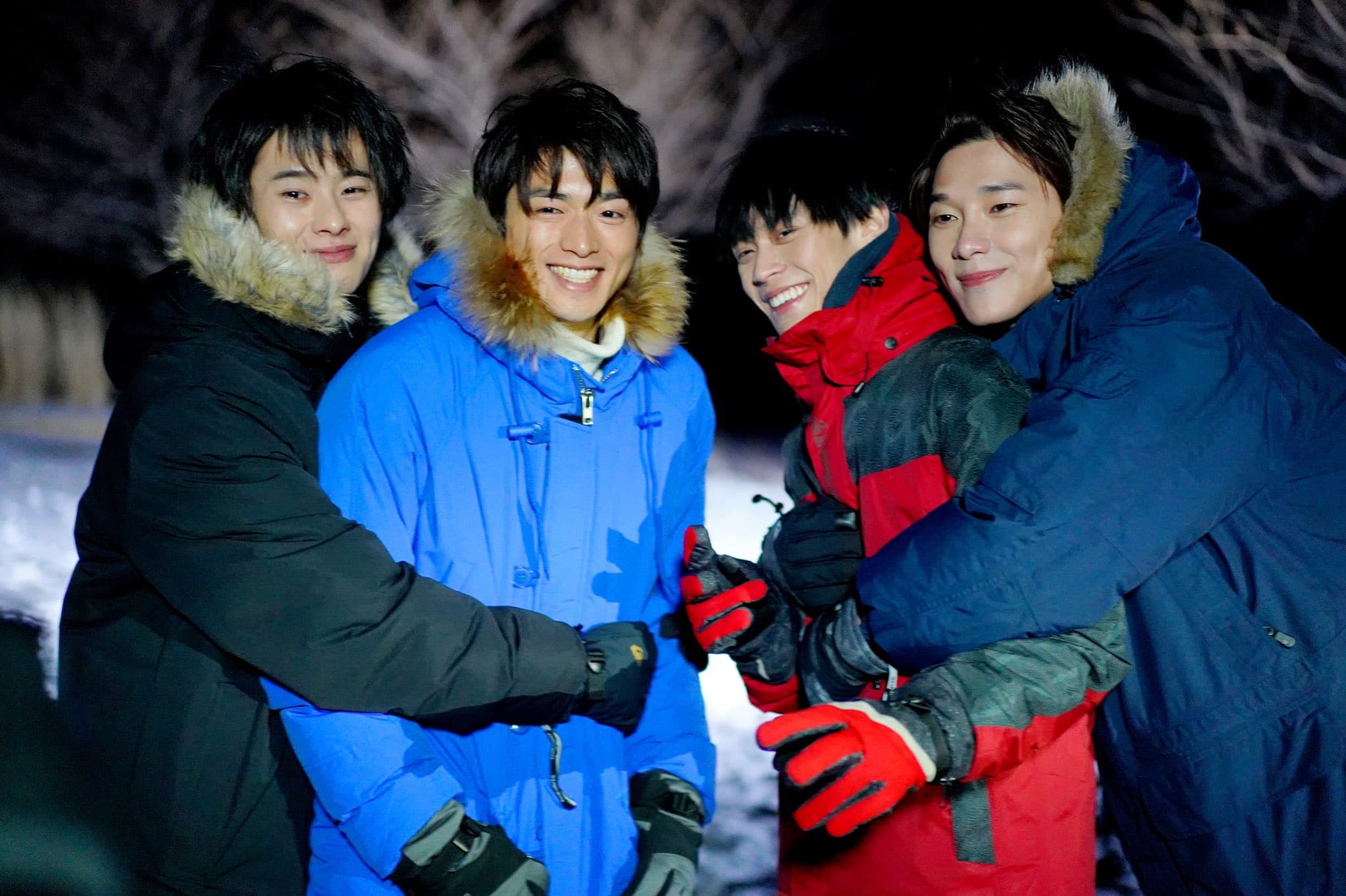 宋偉恩(右起)、黃雋智飛至日本仙台拍攝樂驅與白洲迅主演的《Life 線上的我們》。(翻攝自《Life 線上的我們》Twitter)