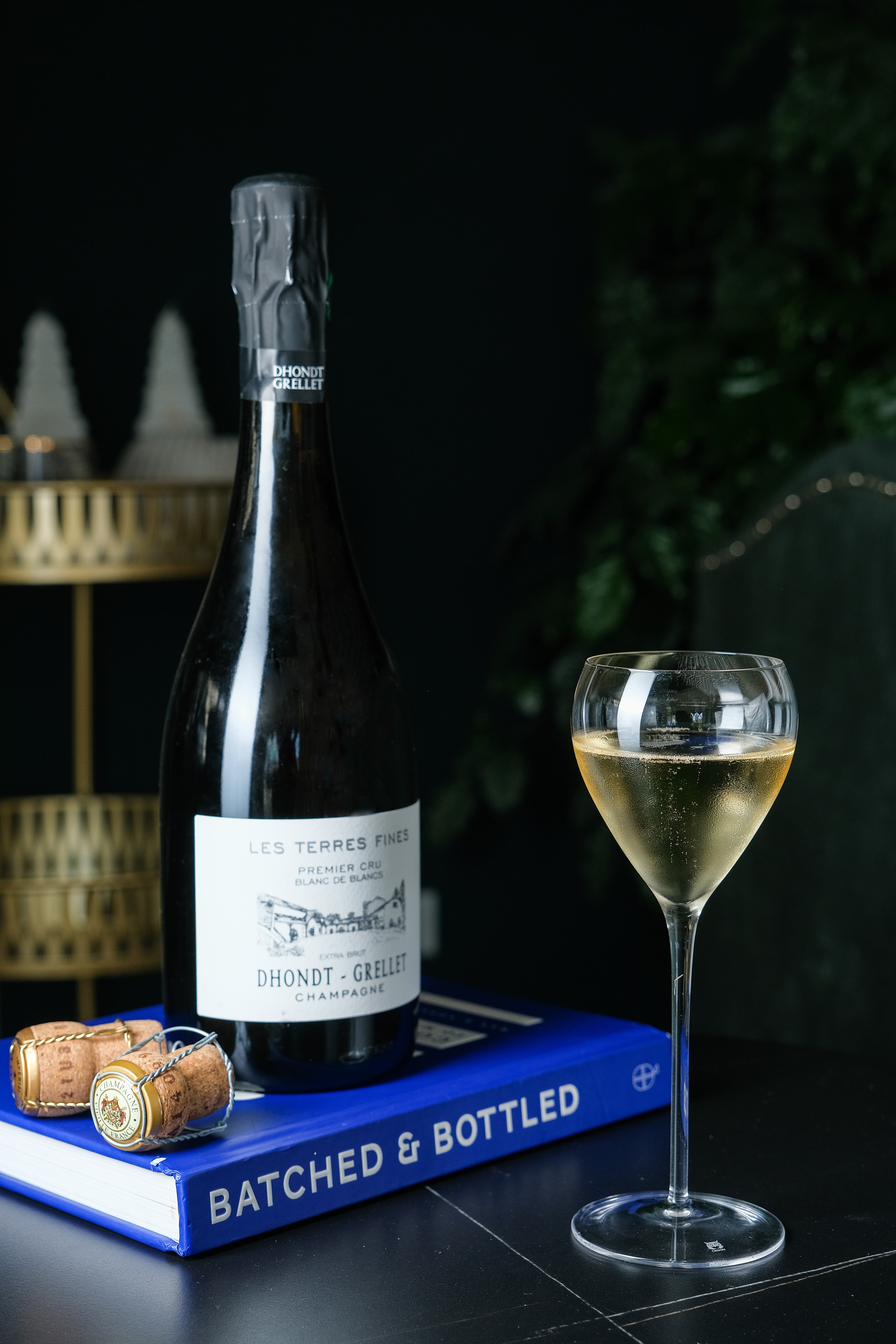 小農香檳「NV Dhondt-Grellet Les Terres Fines Blanc de Blancs 1er Cru Extra Brut」有供應限量單杯。(460元/杯、4,800元/瓶)