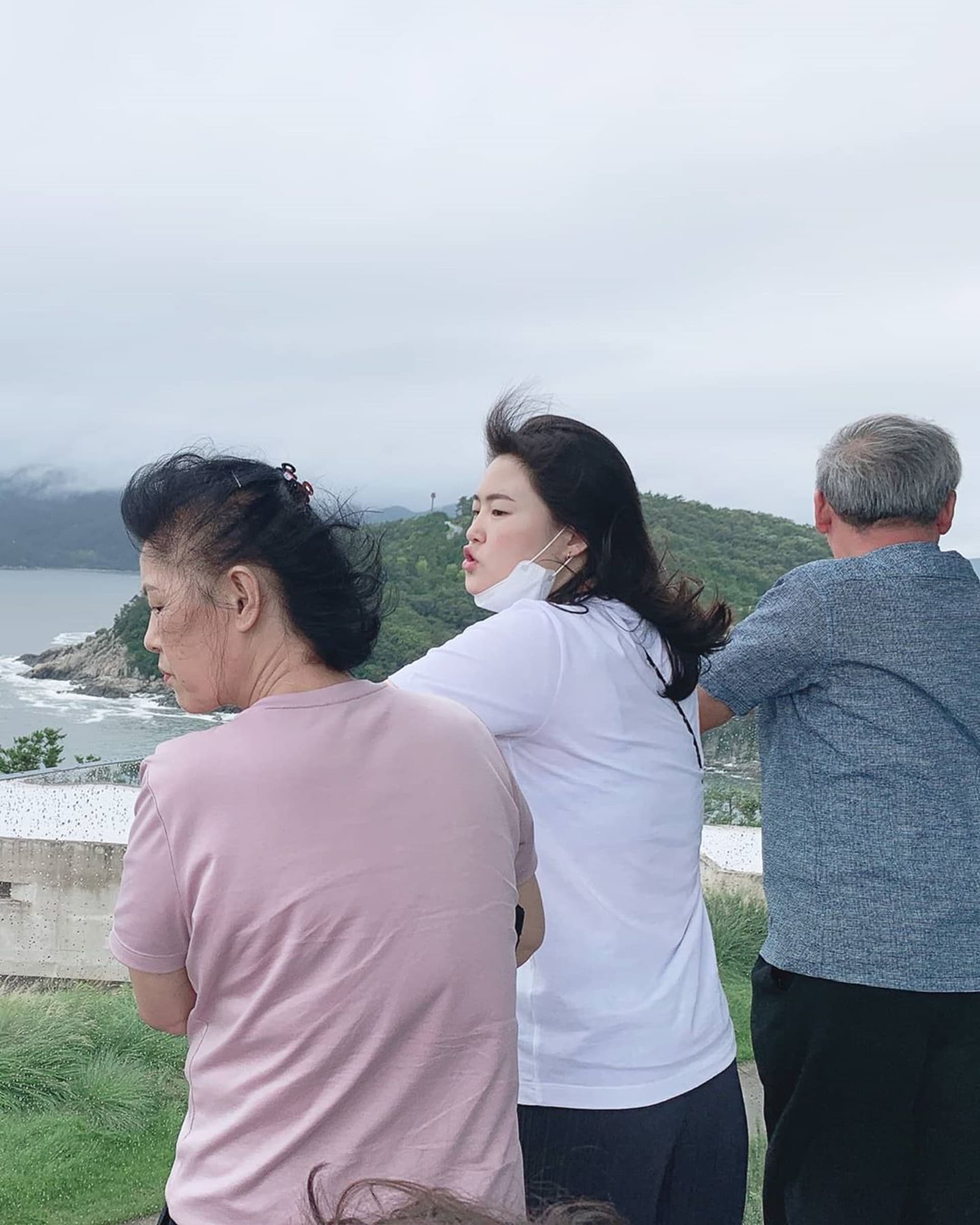 宋仲基的胞妹現身,意外引起討論。(圖片截自IG@vipsong)