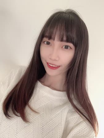 正妹警察用「腿壁咚」霸氣照片,掀起高度討論。(台中市警察局提供)