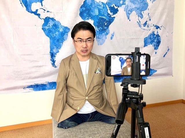 乙武洋匡形象勵志,卻爆出偷吃超過50女的醜聞。(翻攝自乙武洋匡Instagram)