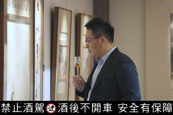 葉博士私底下也是威士忌收藏家,尤其是1998年的威士忌特別有情感。