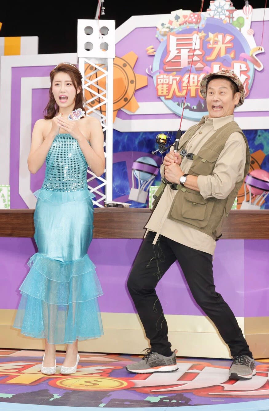 《星光歡樂城》第三季將由徐乃麟(右)搭配林真亦(左)一同主持,徐乃麟兒子徐新洋遭到替換。