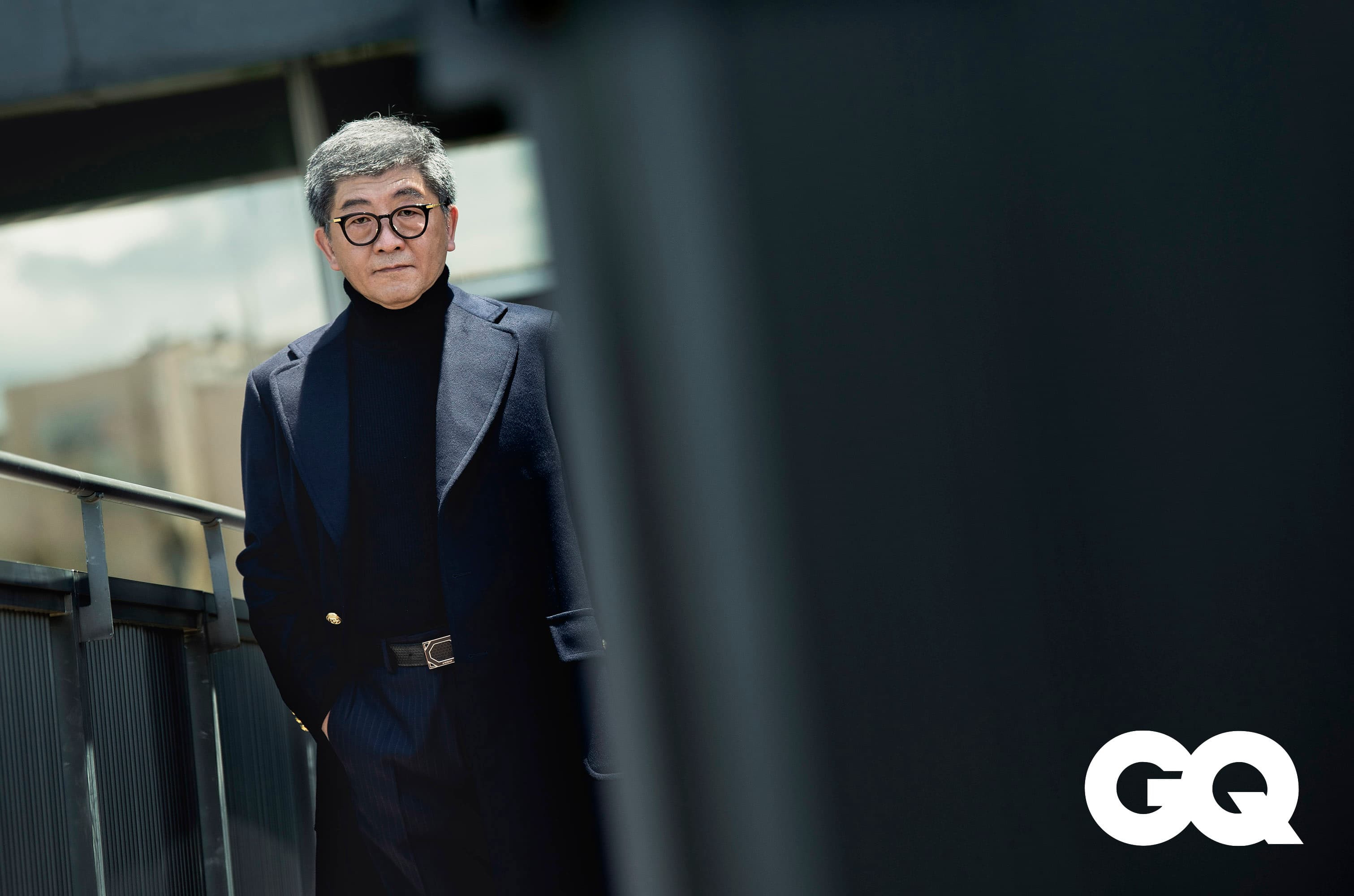 陳時中登上潮流雜誌封面,專訪內容提及與妻子相處之道。(GQ TAIWAN雜誌提供)