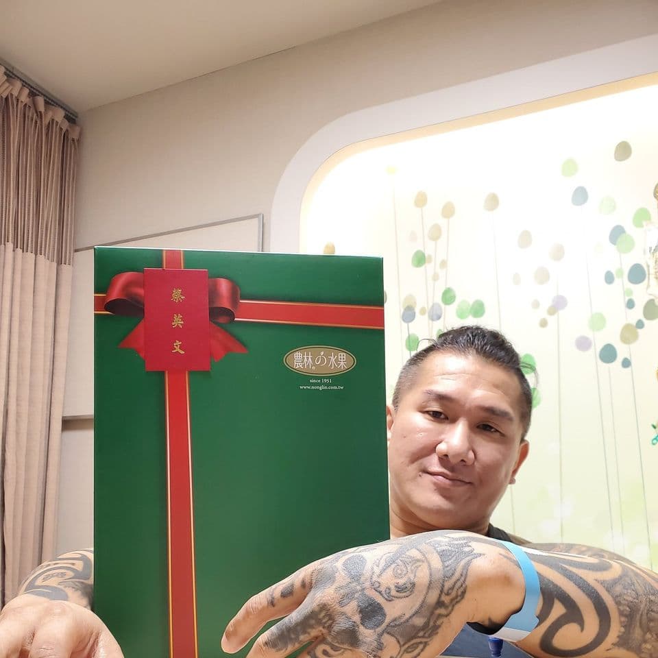 館長感謝總統蔡英文的關心。（翻攝自飆捍臉書）