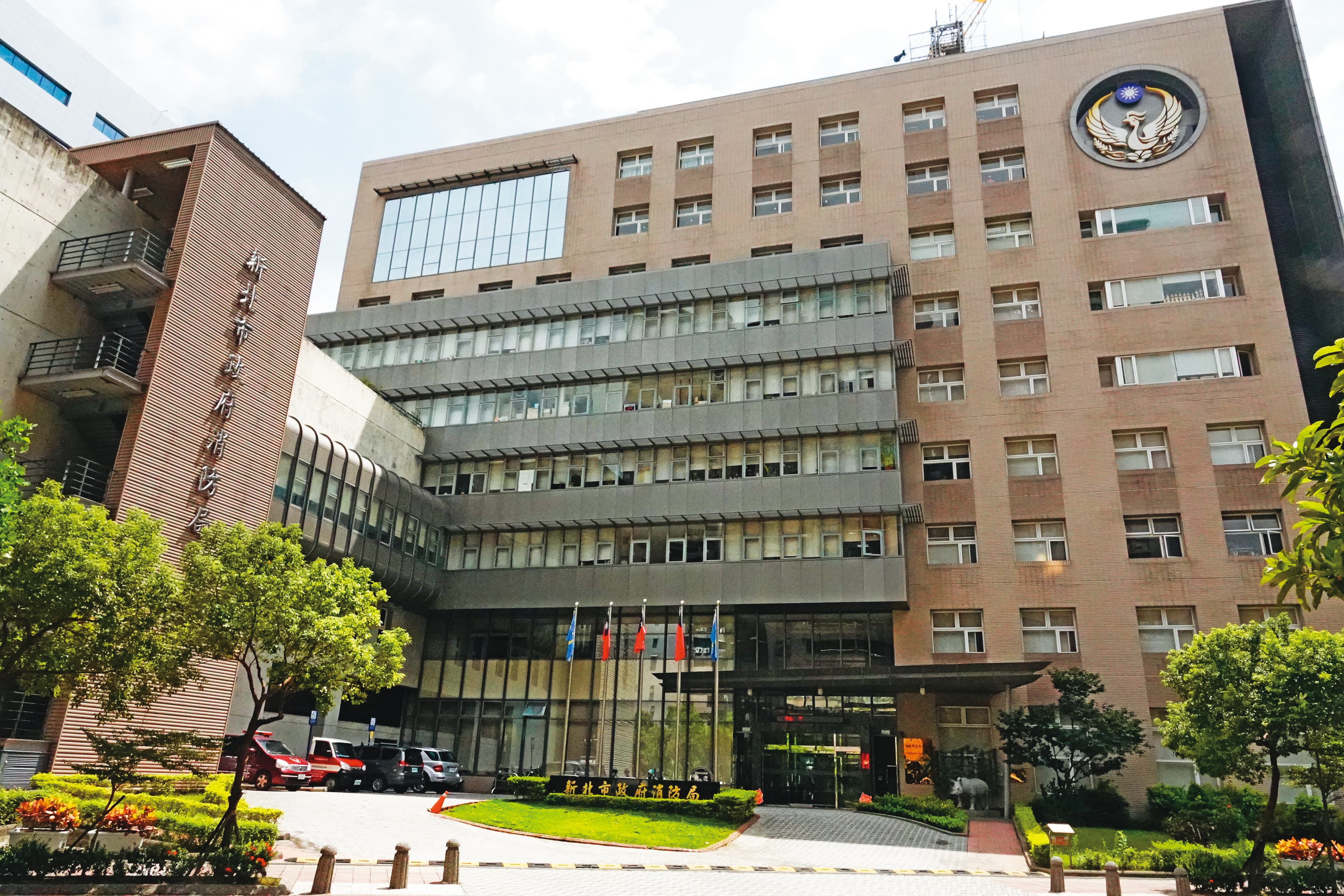 程昌興常代表新北市消防局(圖)接受訪問,還被封為「火災預防活字典」。