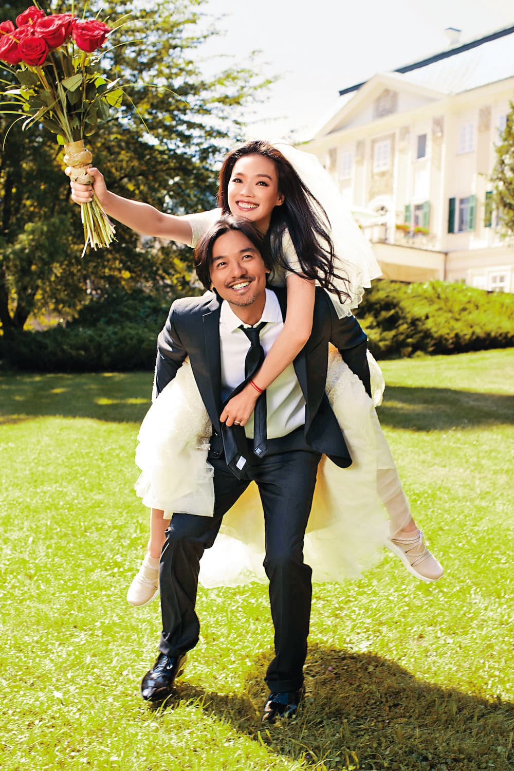 舒淇在2016年結婚,嫁的是跟她有多年情緣的馮德倫,當時消息十分突然。(寰亞公關提供)