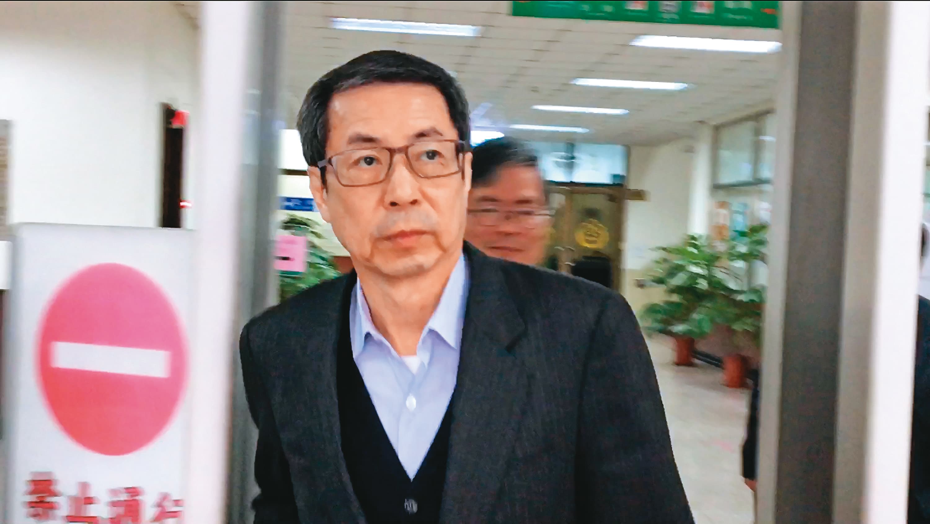 富商翁茂鍾是台南地區紡織業者,1997年他的公司欠法國巴黎銀行3億元,經高人指點後,3億元債務全免。(中央社)