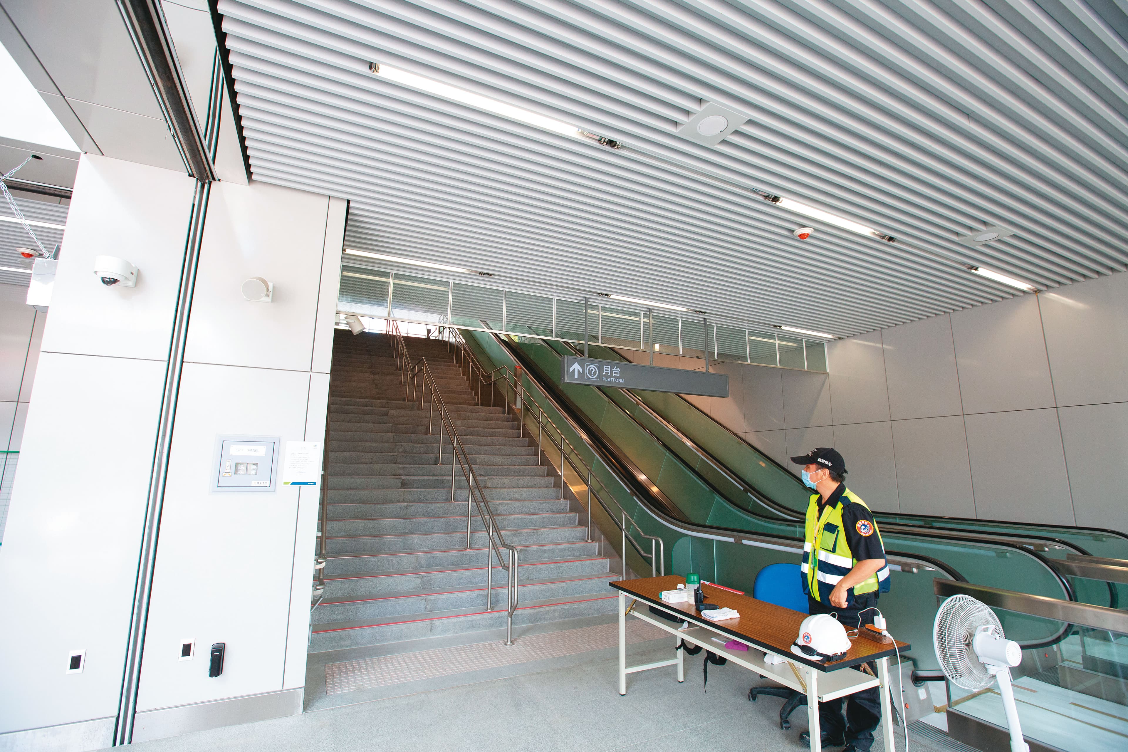 台北捷運局替中捷規劃的防災計畫,把電扶梯當成逃生梯,風險頗高。