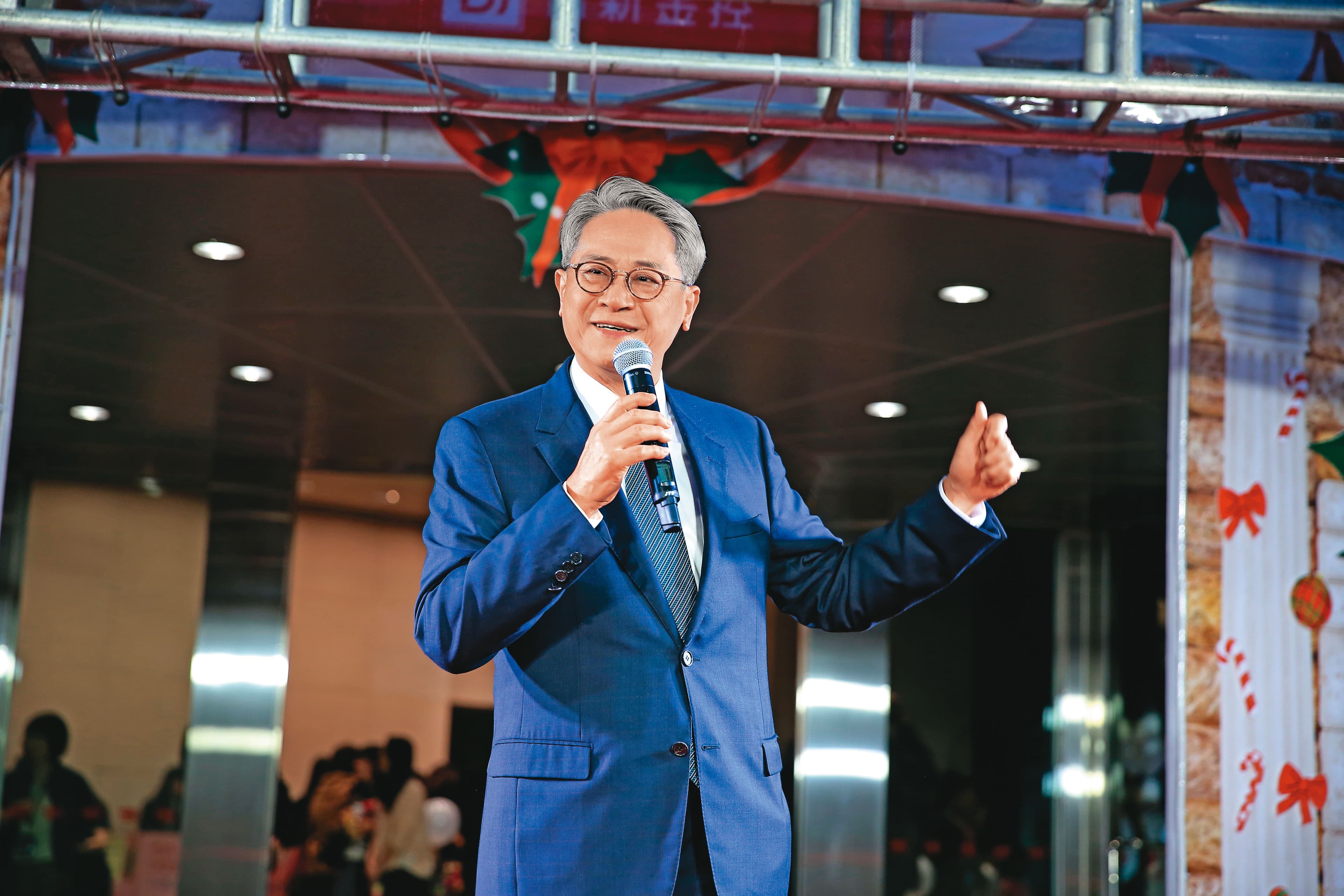 政府出手解套,台新金董座吳東亮可望終結糾纏十五年的彰銀案。