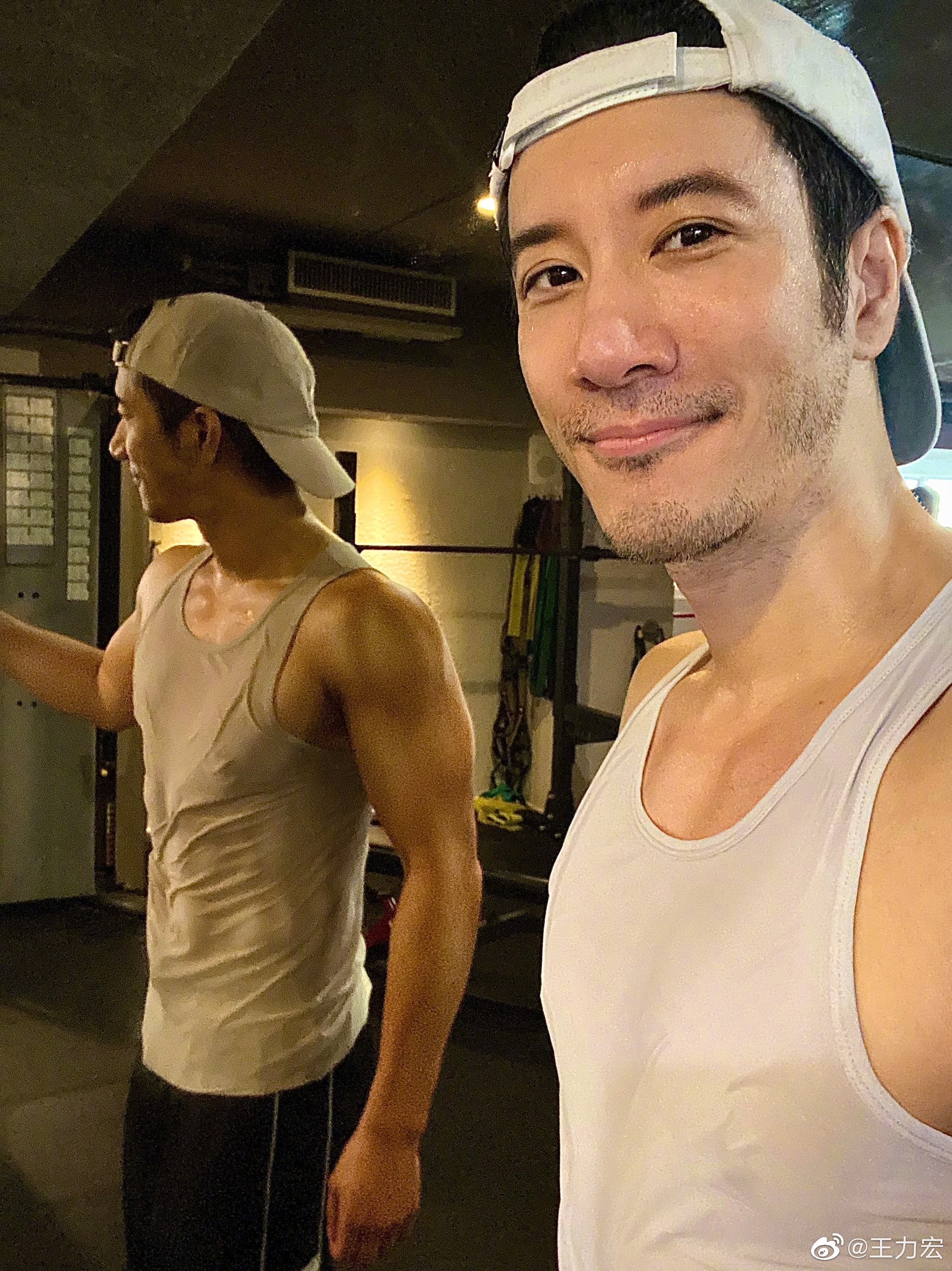 王力宏曾被自稱是他老婆的女粉絲騷擾多時。(翻攝自王力宏微博)
