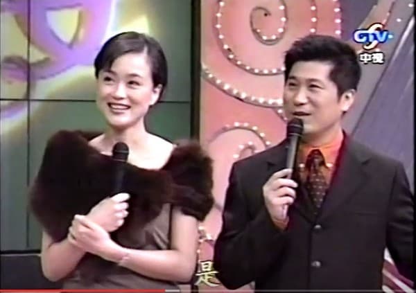 20多年前,高怡平與胡瓜主持《非常男女》紅透半片天,之後與阿亮搭檔的《快樂星期天》也是收視保證。(翻攝自YouTube)