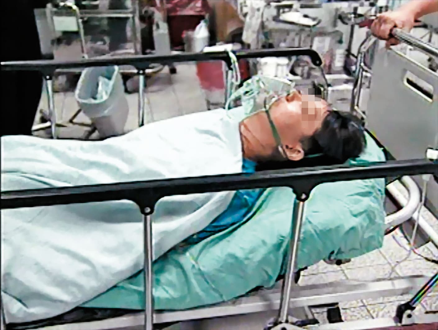 吳女偽裝與學生A女殉情自殺,最後送醫獲救。(東森新聞提供)