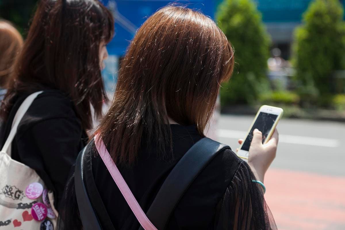 女高中生遭到「屎尿癖」補習班噁師以針孔攝影機偷拍如廁畫面;示意圖,與當事人無關。(東方IC)