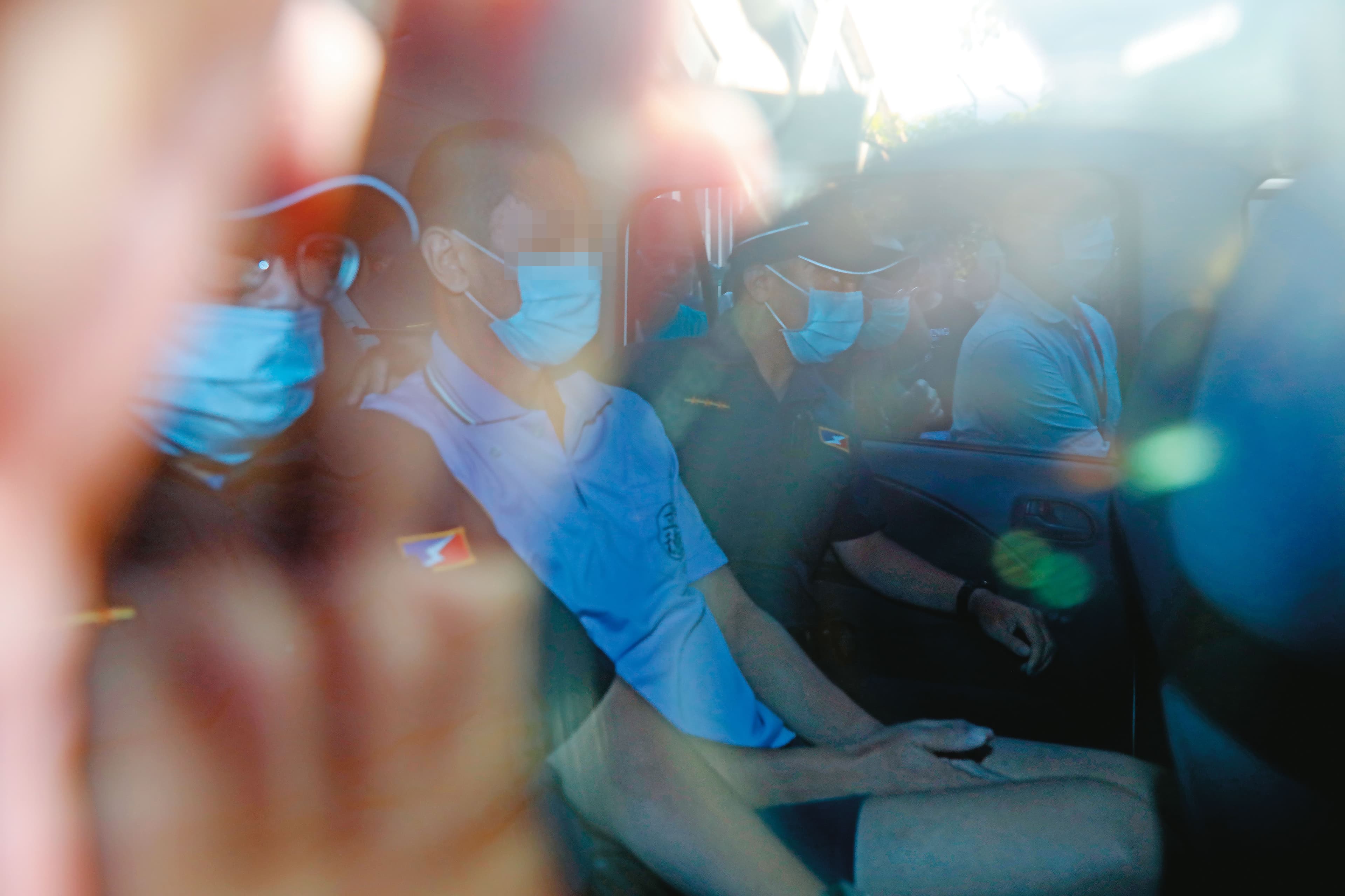 弒母剁頭的桃園梁姓男子8月獲判無罪後返回桃園,經衛生局評估後,認定他暫無治療必要。