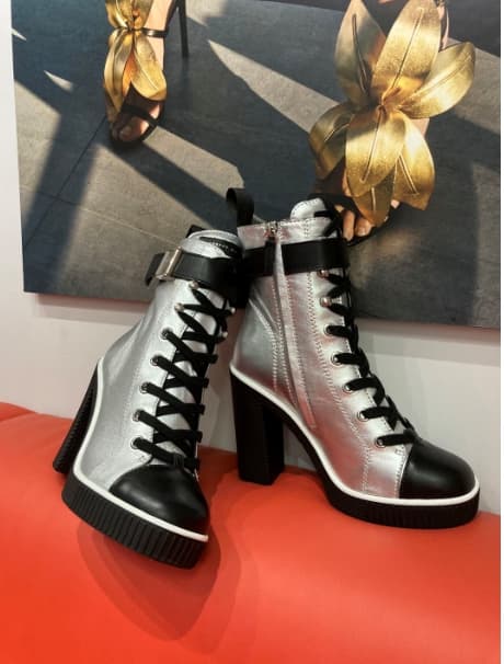 Giuseppe Zanotti Nidir雙色拼接復古高跟運動鞋。約NT$30,000（Giuseppe Zanotti提供）