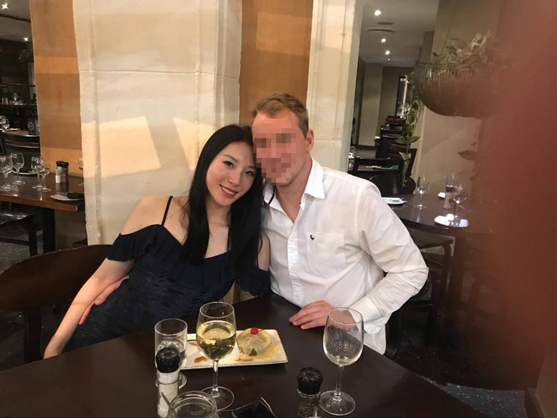 親友證實,蕭芷欣(左)與男友(右)的婚期訂在明年,卻因為一場醫美手術天人永隔。(翻攝蕭芷欣臉書)