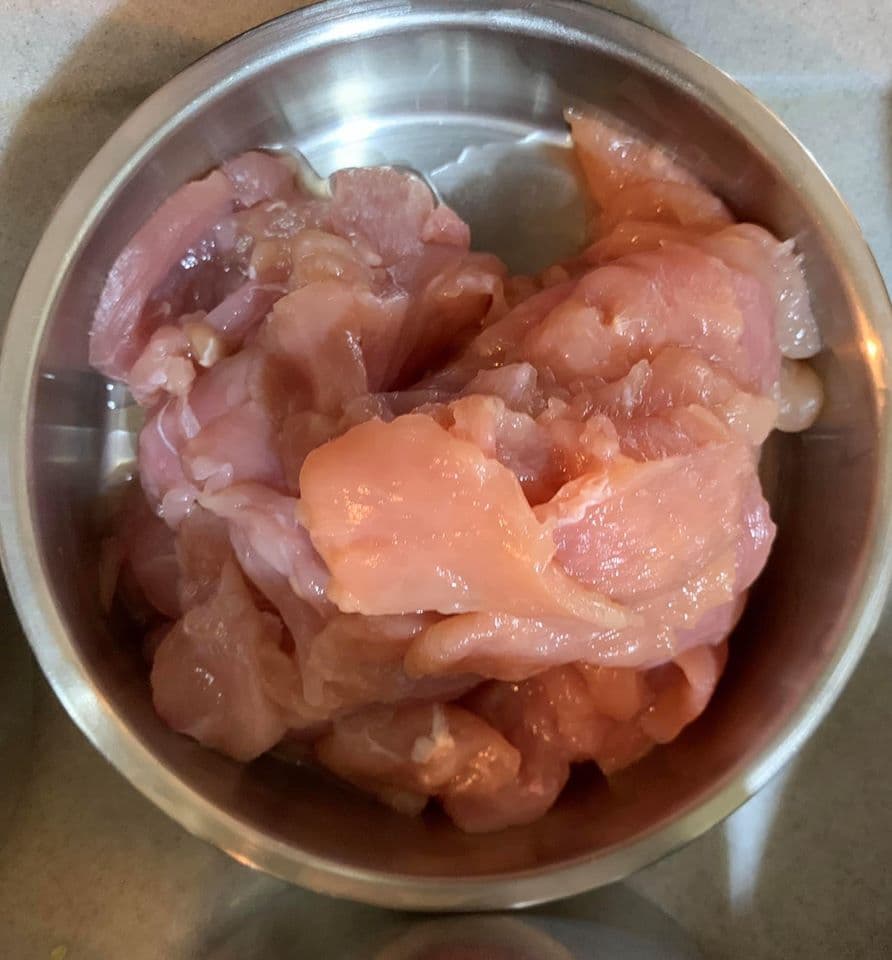 今天用雞里肌肉,以豬肉替代也可。