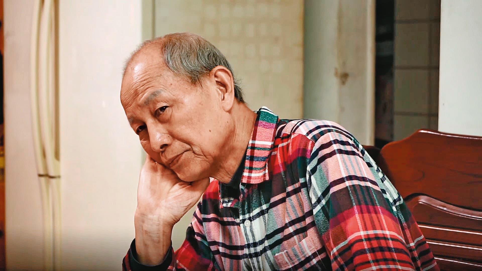 鮑啟宇過去4年積極嘗試各種療程,較幸運的他,比一般惡性間皮瘤患者奮戰了更長時間。(林昶佐辦公室提供)