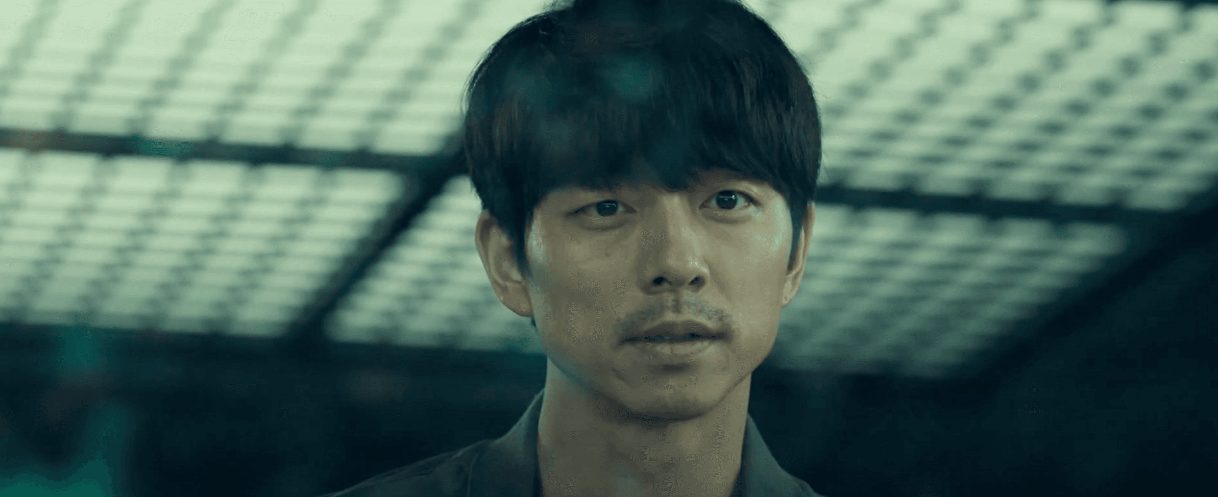 孔劉的鬍渣造型與以往不同,仍散發出獨特性感韻味。(截圖自預告)