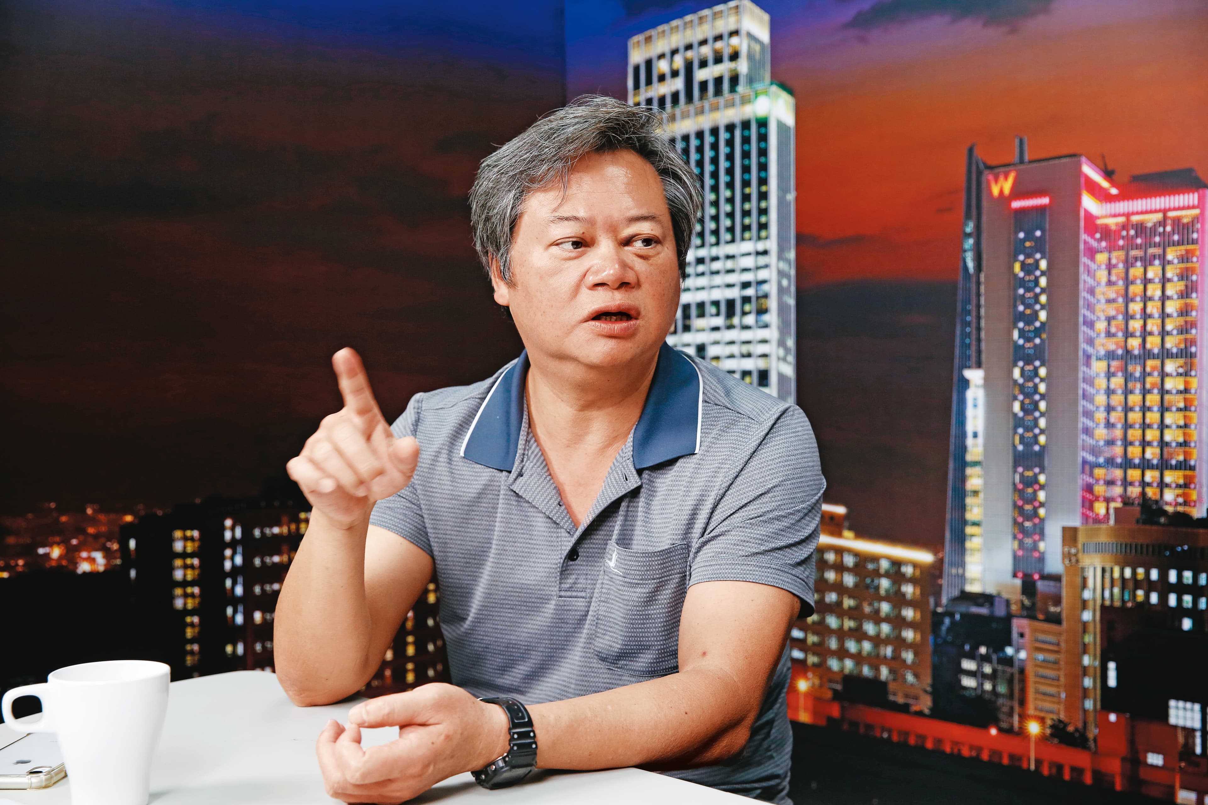 存股達人陳重銘認為,想買金融股,現在可暫時觀望。
