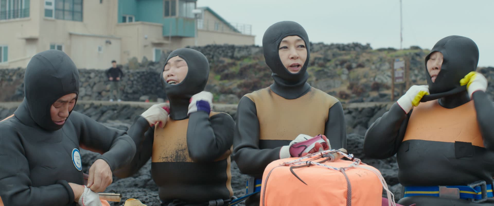 高勳首部長片《我的母親》描繪濟州島海女的故事。(翻攝自daum movie)