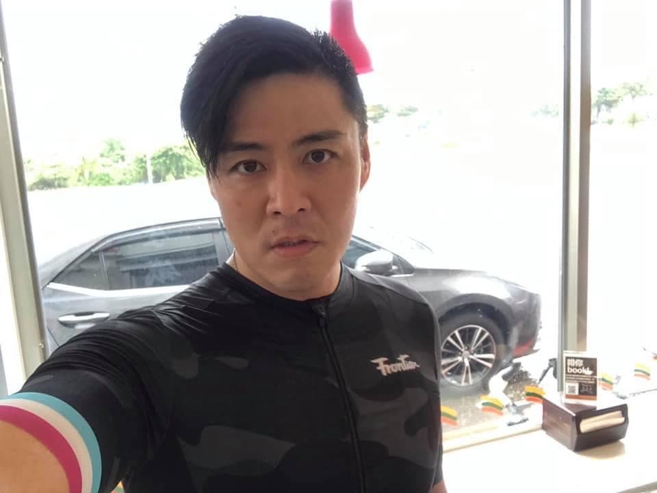 劉至翰自曝年輕時有大頭症得罪不少電視台高層。(翻攝自劉至翰臉書)
