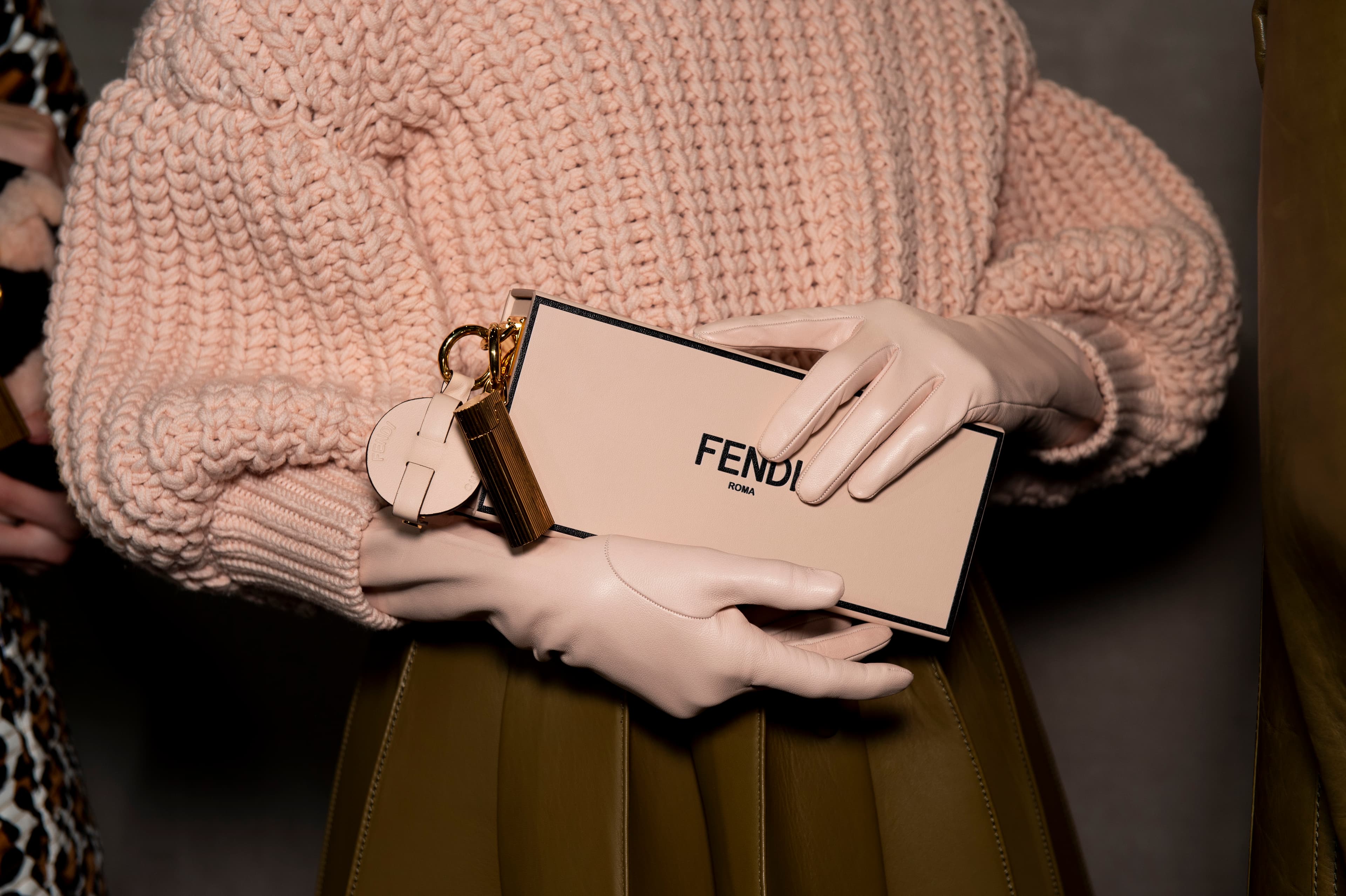 FENDI Packaging系列硬殼包。NT$43,500。（FENDI提供）
