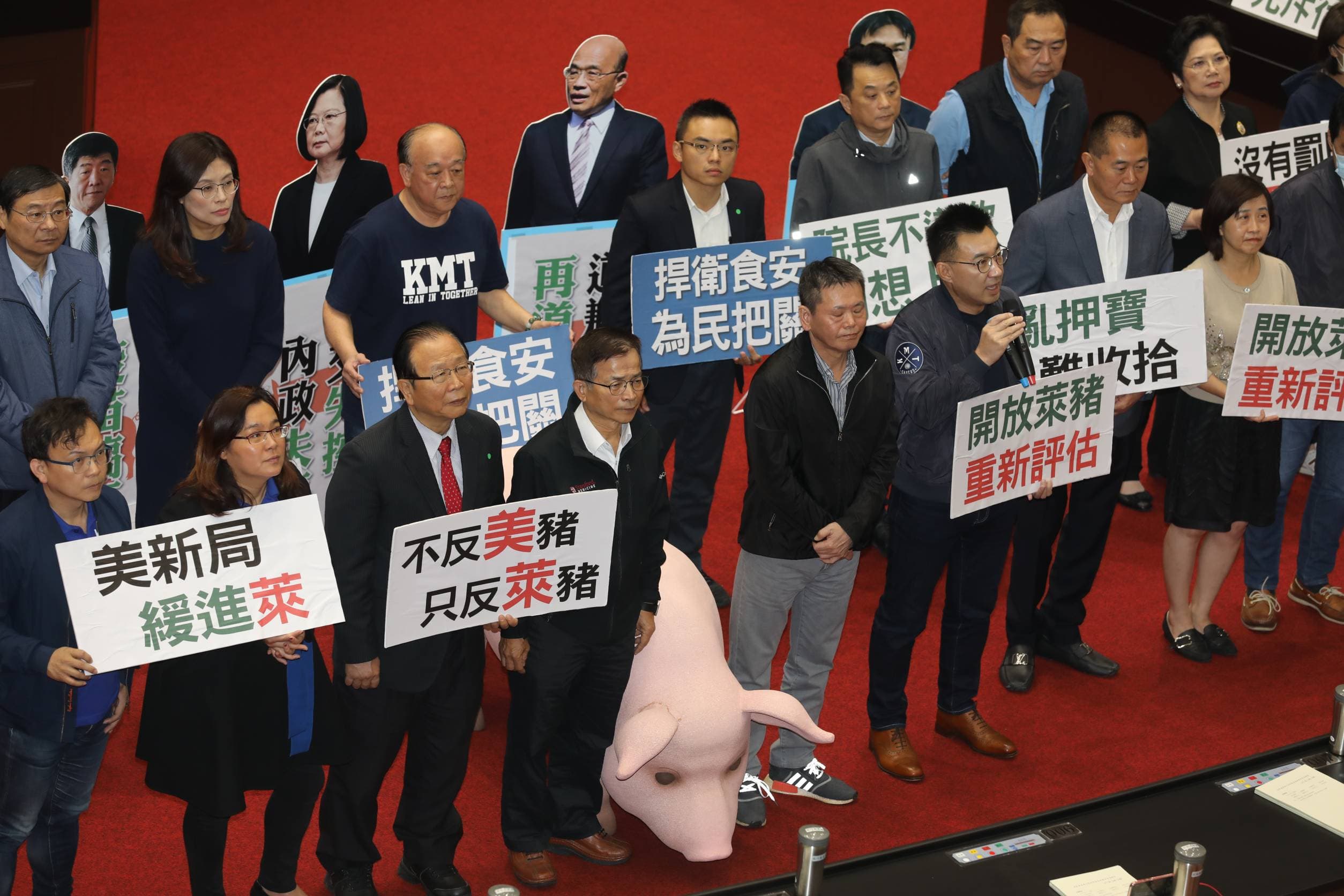 立法院國民黨團為美豬美牛議題杯葛蘇貞昌上台報告;圖為今日立法院情形。