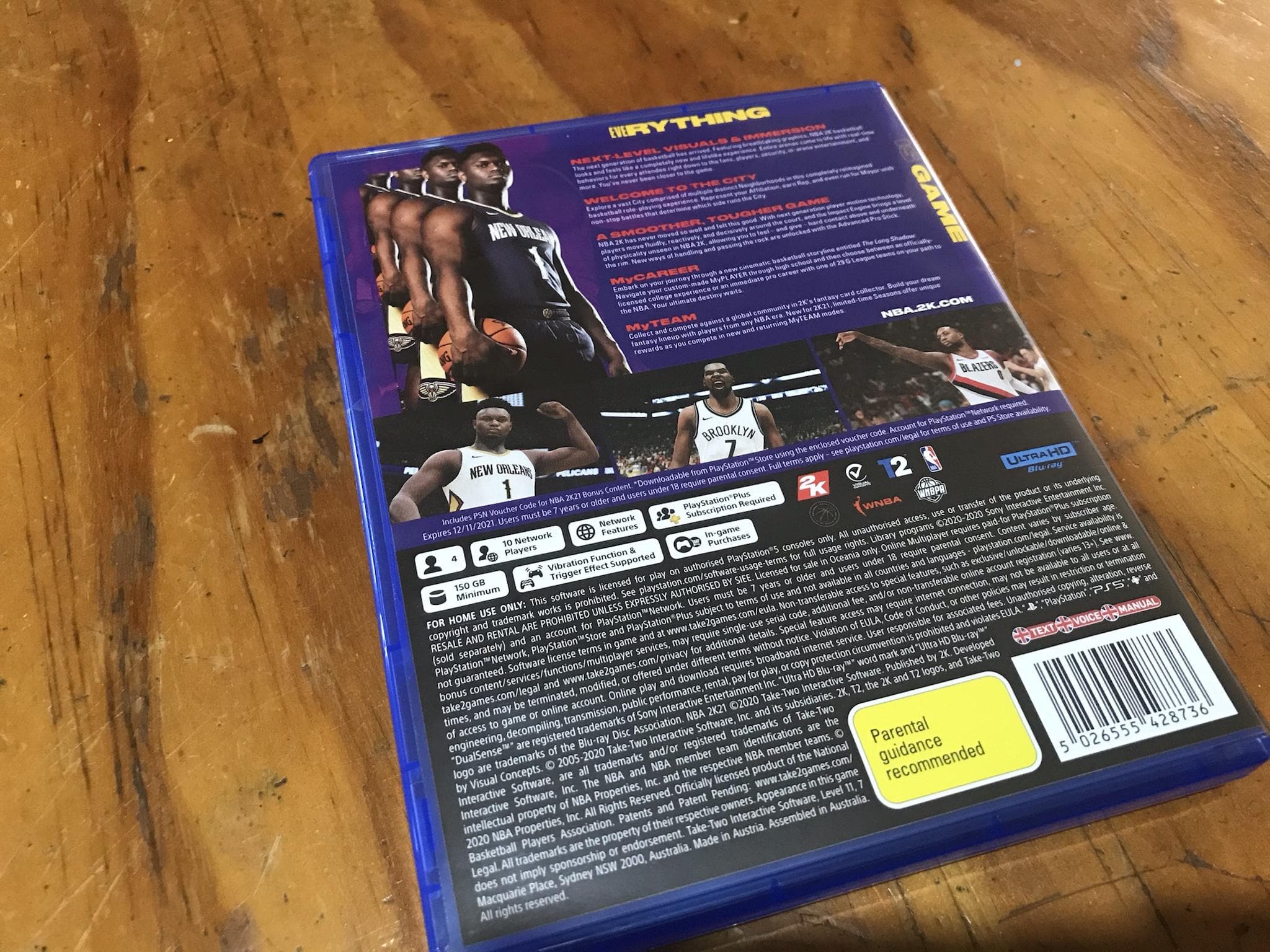 國外網友分享購入的《NBA 2K21》PS5實體版,包裝盒註明需要150GB空間。(翻攝自reddit)