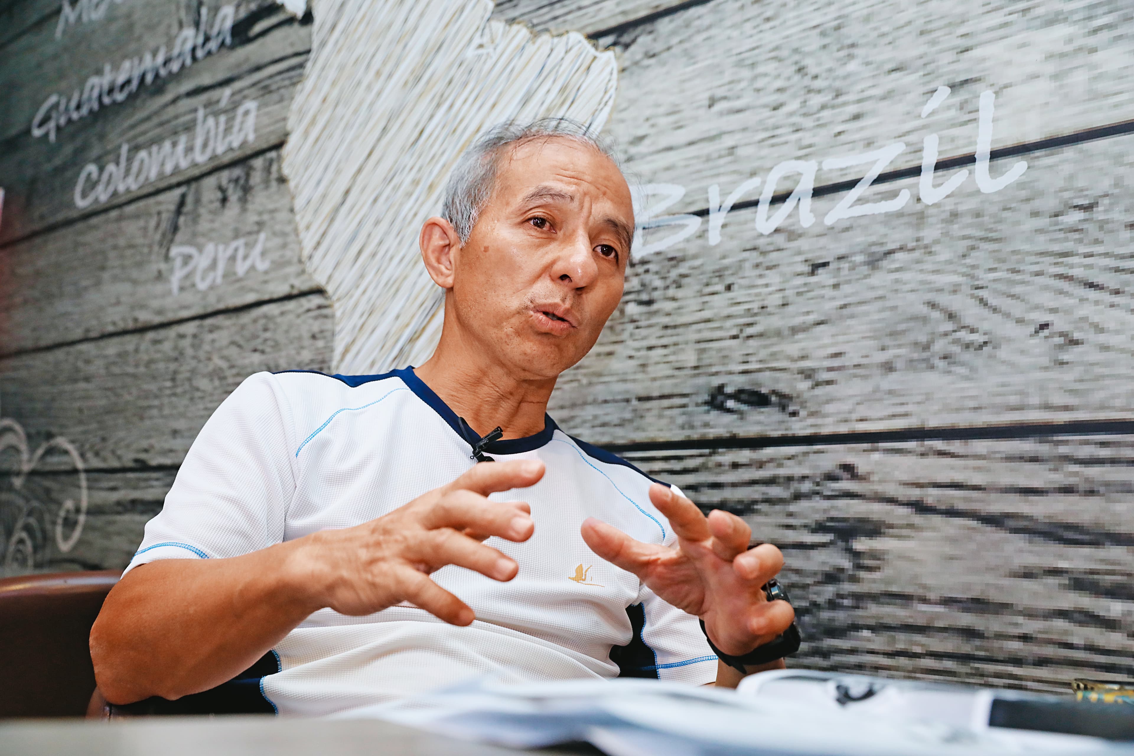 黃辛材(圖)對周子飛的美術、體育天分,至今仍印象深刻。他亦是周子飛最感謝的國小老師。