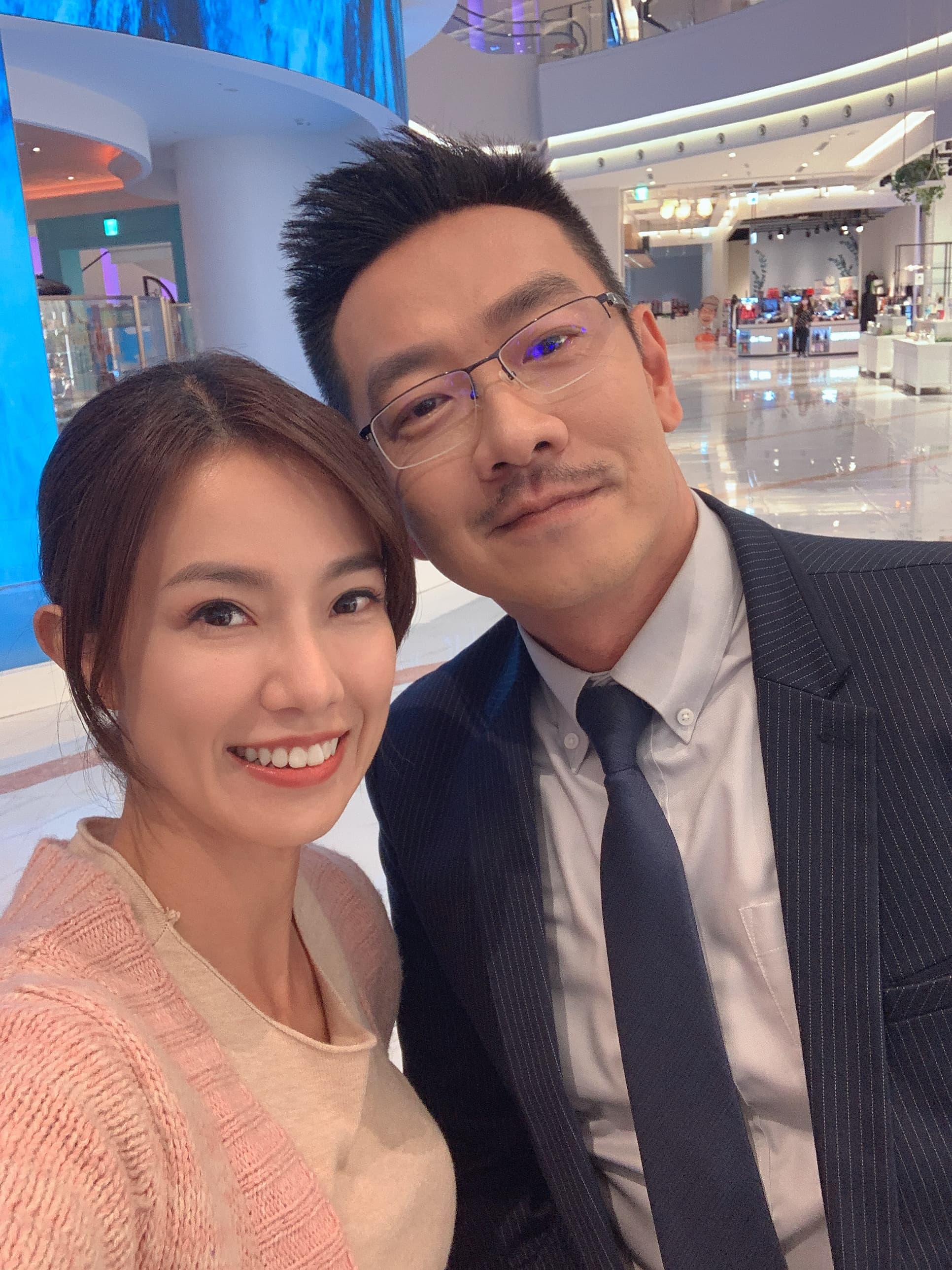 黃瑄（左）在民視八點檔《多情城市》中飾演江俊翰初戀女友。（民視提供）