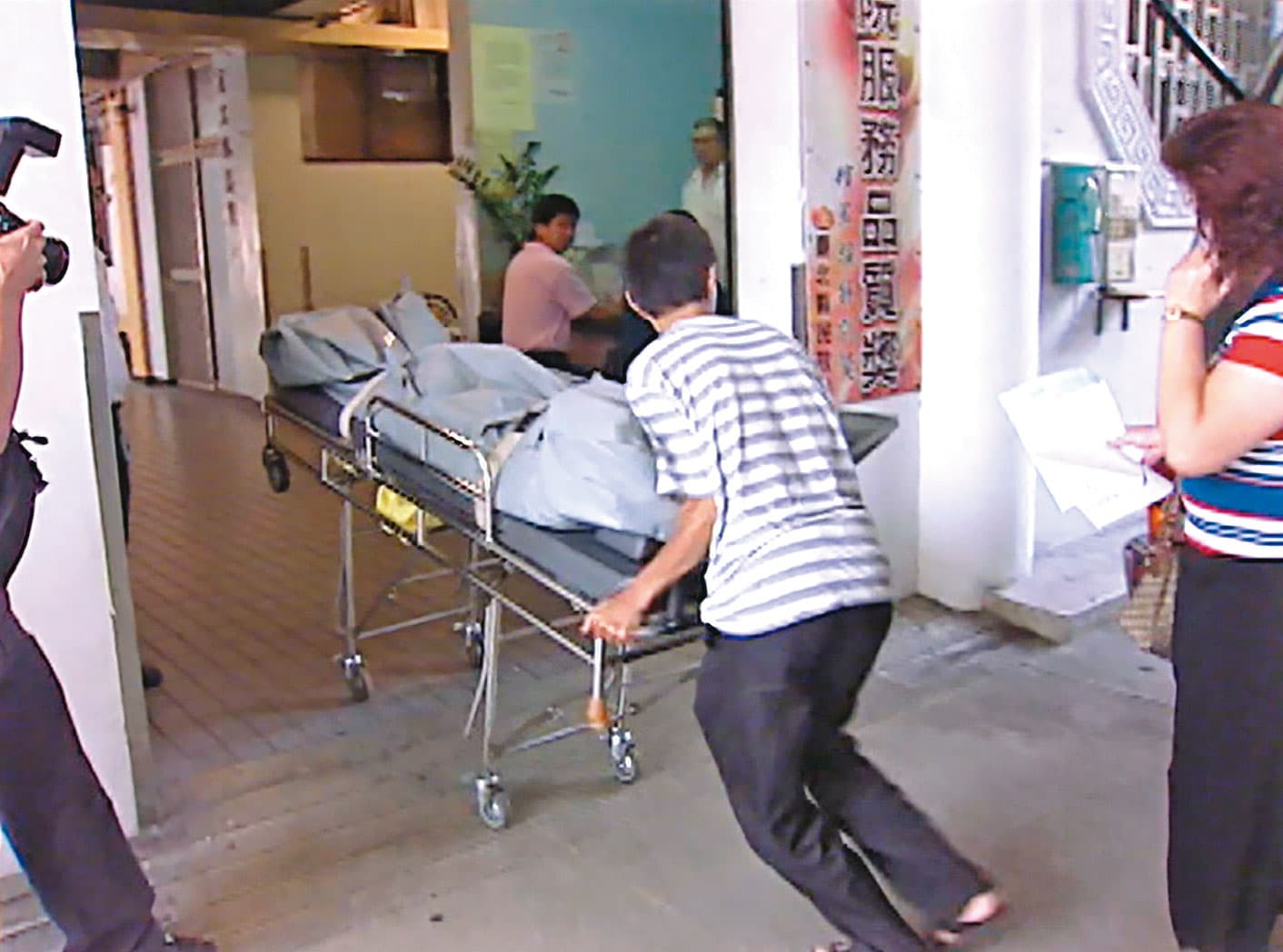 劉女遭開膛剖腹、死狀淒慘,遺體被送至殯儀館相驗。(東森新聞提供)