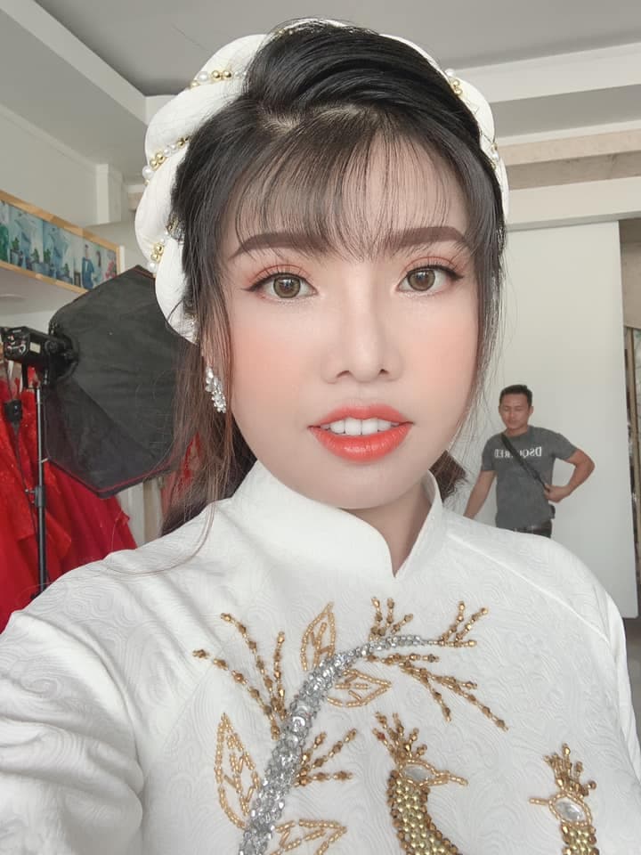 郭金鳳如今外型亮麗,且工作收入穩定。(翻攝自Quách Phượng臉書)
