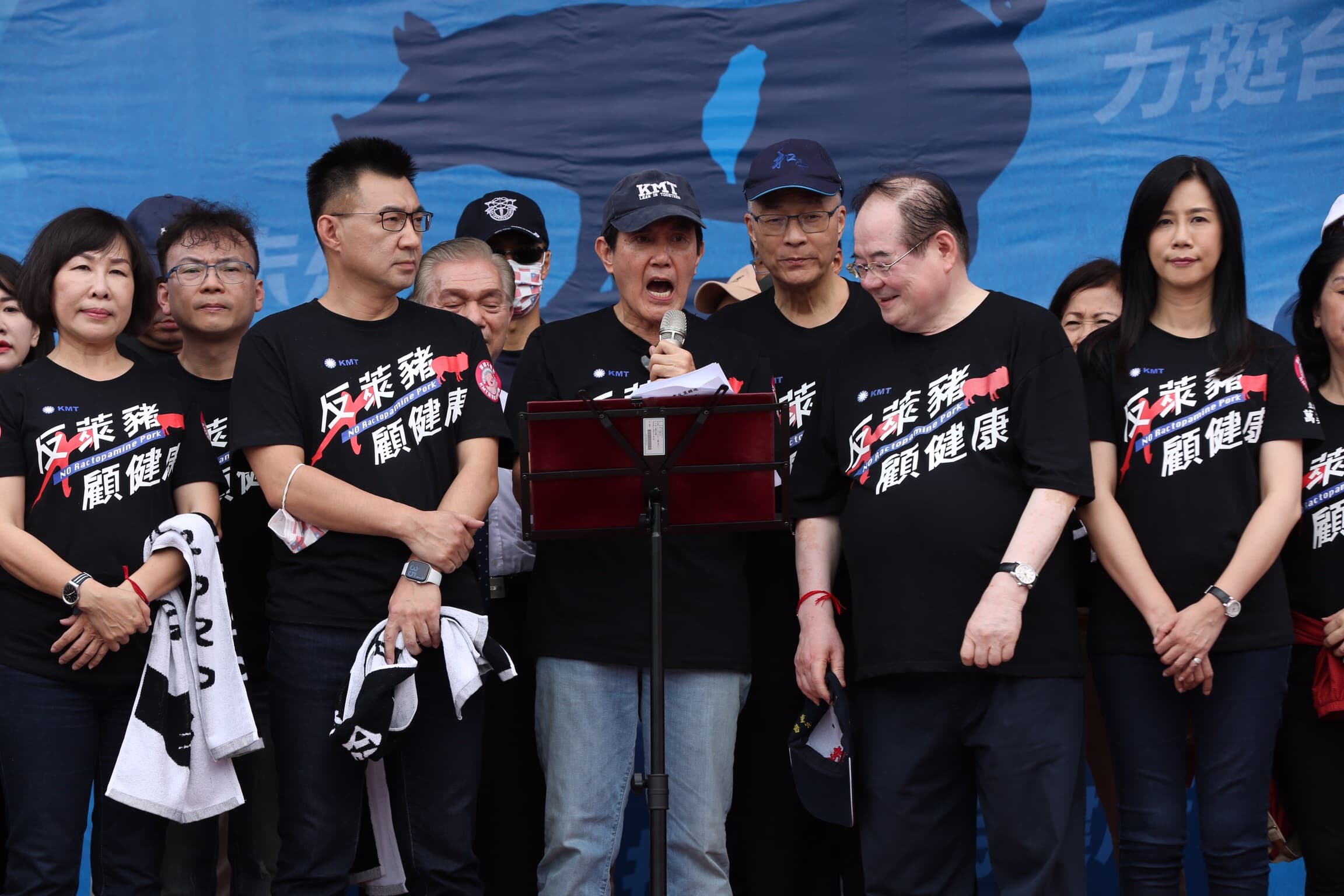 馬英九隔空向蔡英文喊話:「我們歡迎美豬,但反對萊豬」,希望跟美國重啟談判。