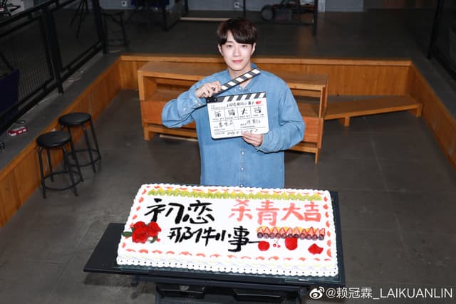 賴冠霖轉至中國發展,不只擔任《初戀那件小事》男主角,今年更「代表台灣」慶祝中華人民共和國成立71週年。(翻攝自賴冠霖微博)