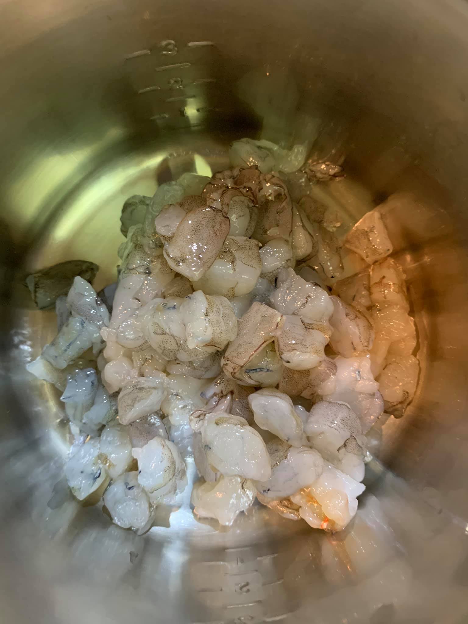 蝦仁切丁。