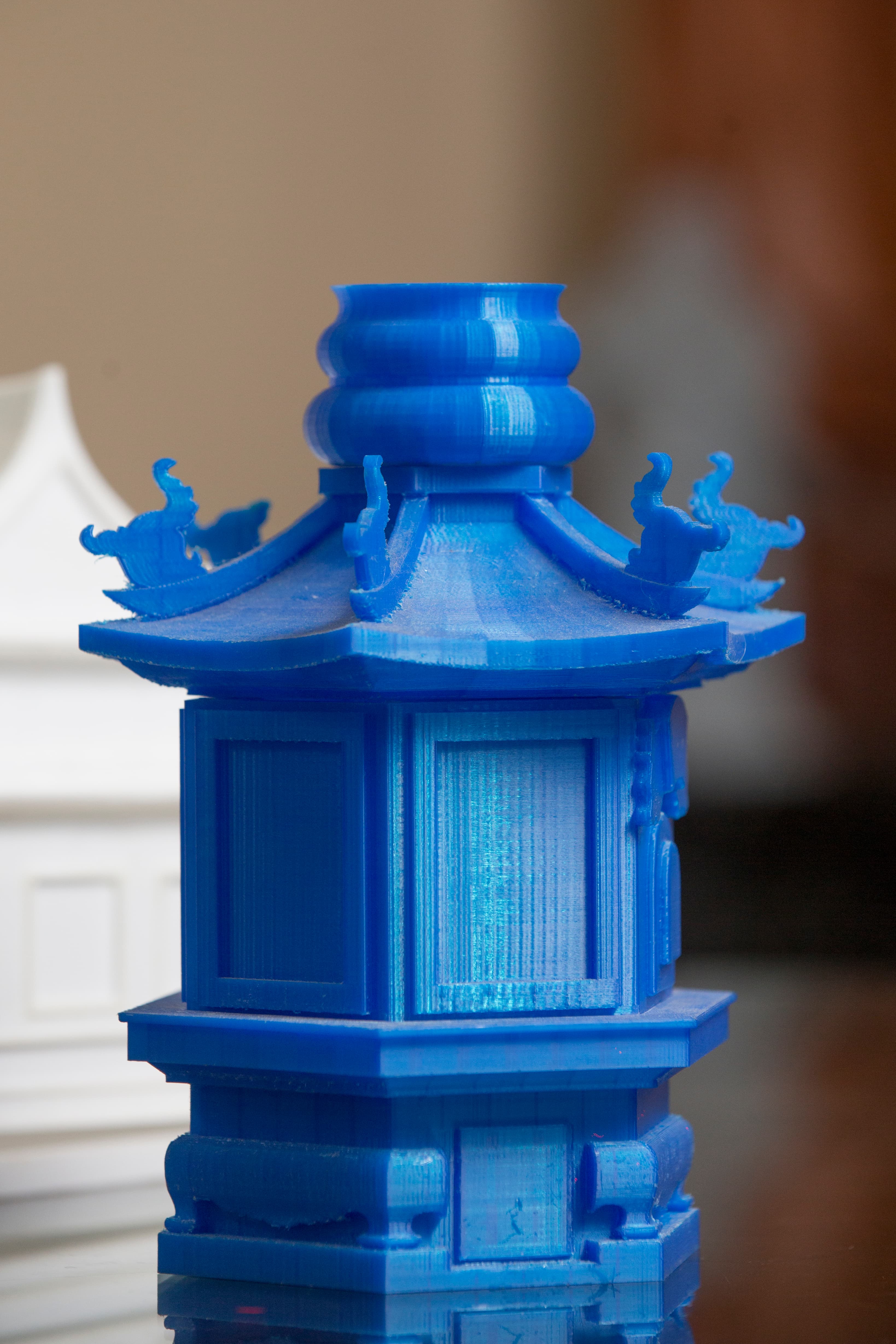 林建誌說，這座藍色小型金爐，是他使用3D列印製作的第一個產品。
