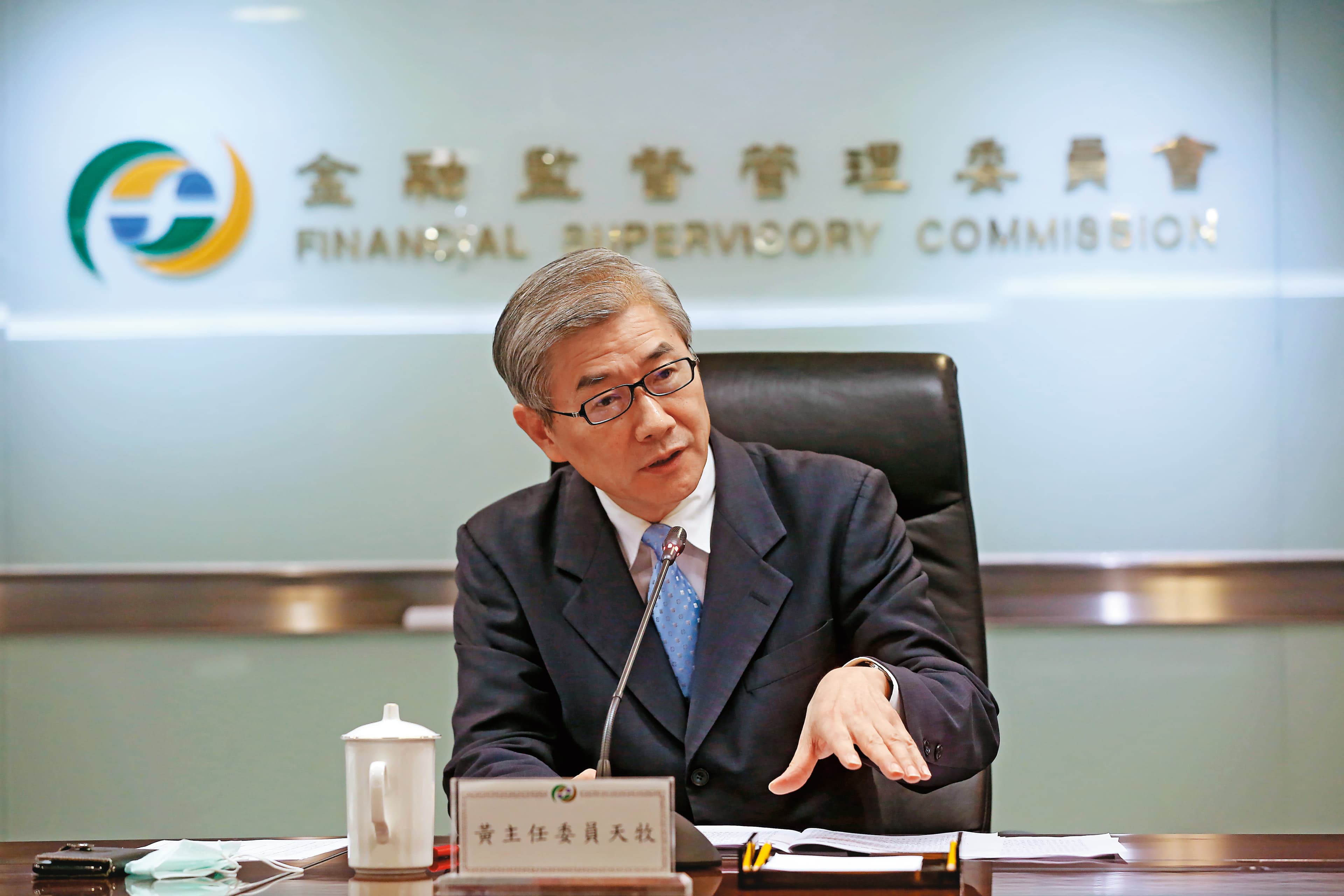 曾在政府財金單位任職主管多年的資深官員表示,金管會主委黃天牧徹查KY股的動作可能已經開始。