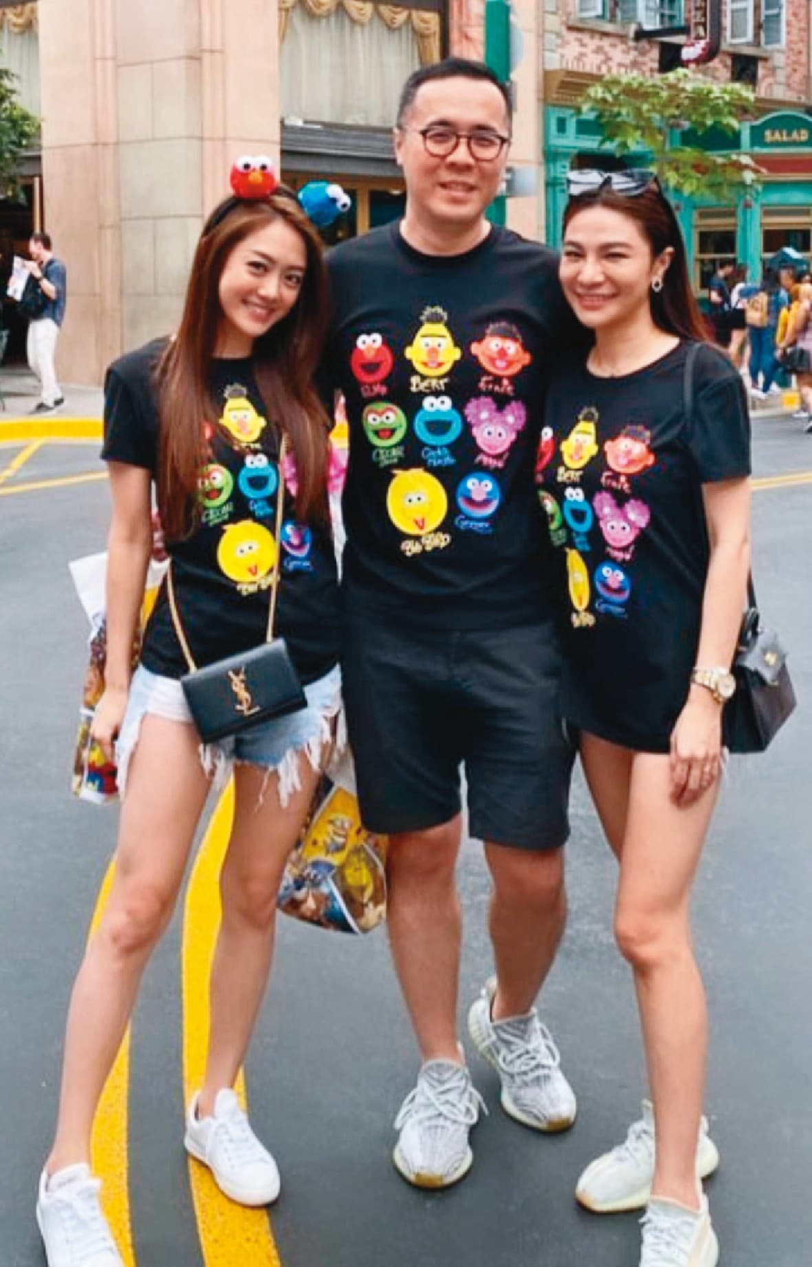 趙元同(中)跟林以婕(右)、林千又(左)拍合照,看起來3人非常親近。(翻攝自林千又IG)