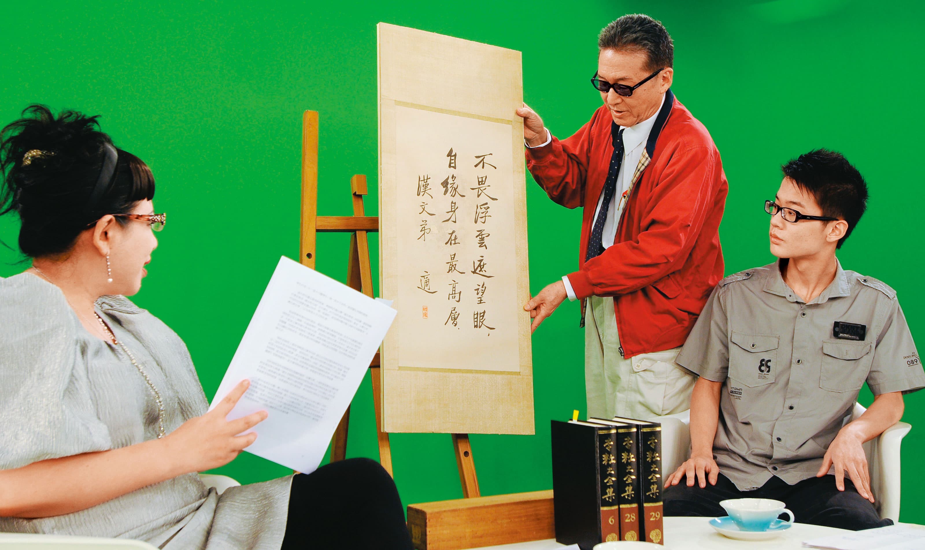 李敖(左)與李戡(右)父子2010年一同接受電視節目訪談。(聯合知識庫)