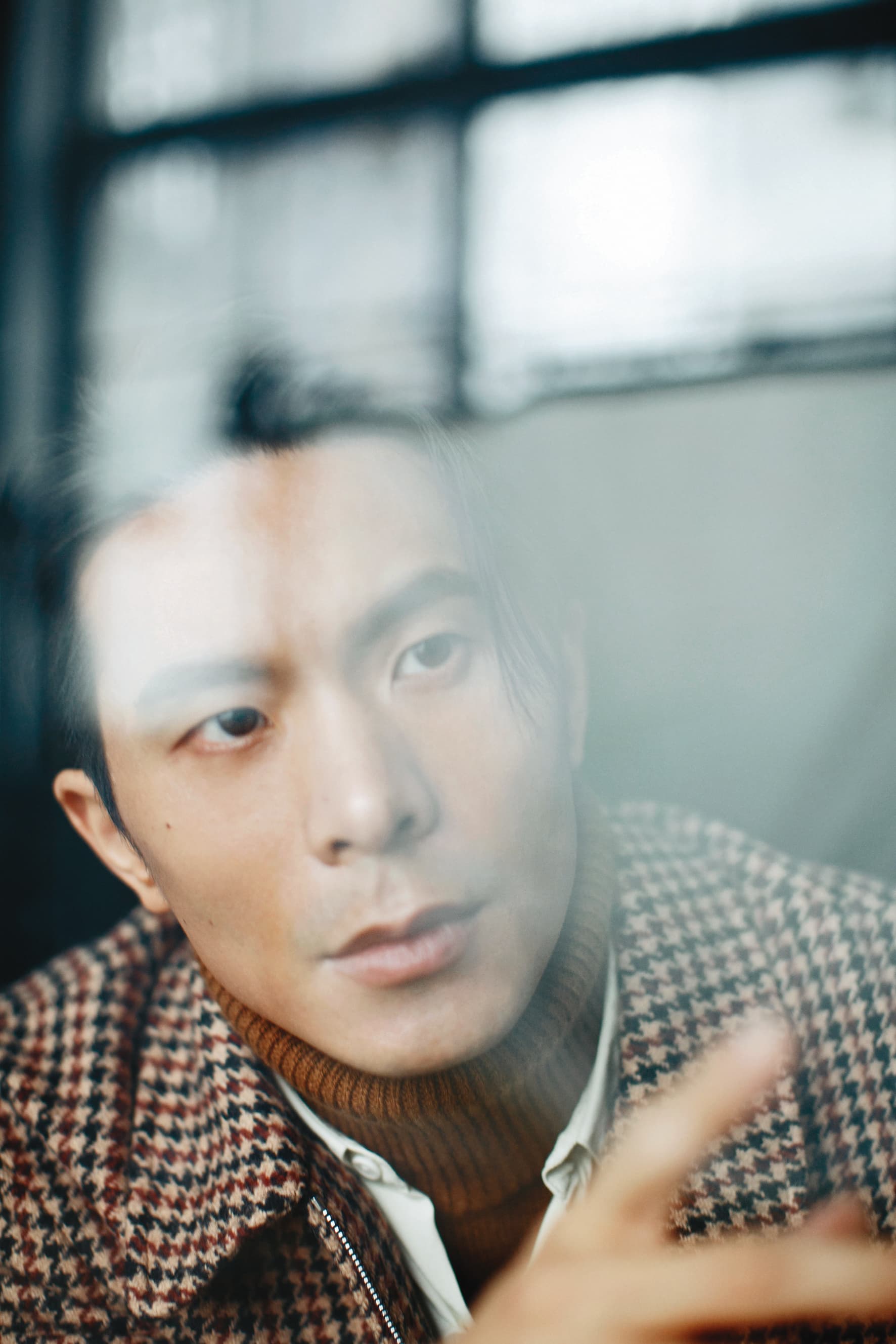演出《返校》影集,比戲裡鬼影幢幢更嚇人的是,姚淳耀覺得1999年的時空設定,不過是戲外當年10幾歲的人生,如今回頭看居然已經是20年前的記憶了。