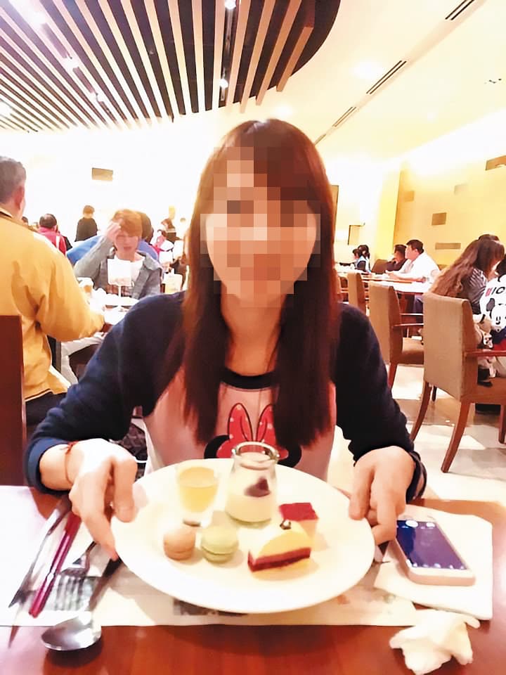 小美(圖)與何姓督導外遇,最後選擇與丈夫離婚。(讀者提供)