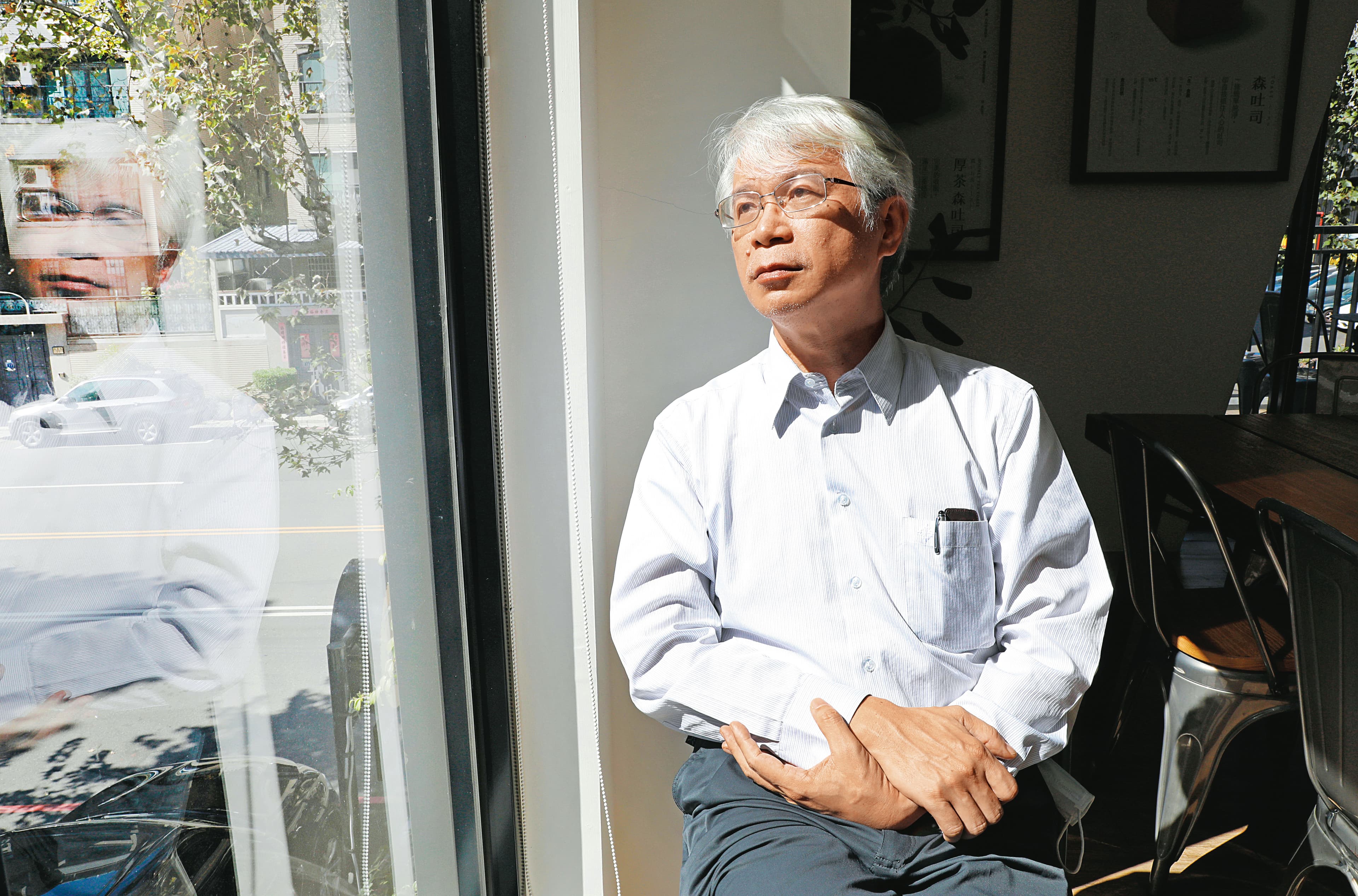 黃曉峰認為，很多醫師最自在就是談paper、談研究、談理性的事，一旦遇上有情緒的病人就不知道該怎麼辦。