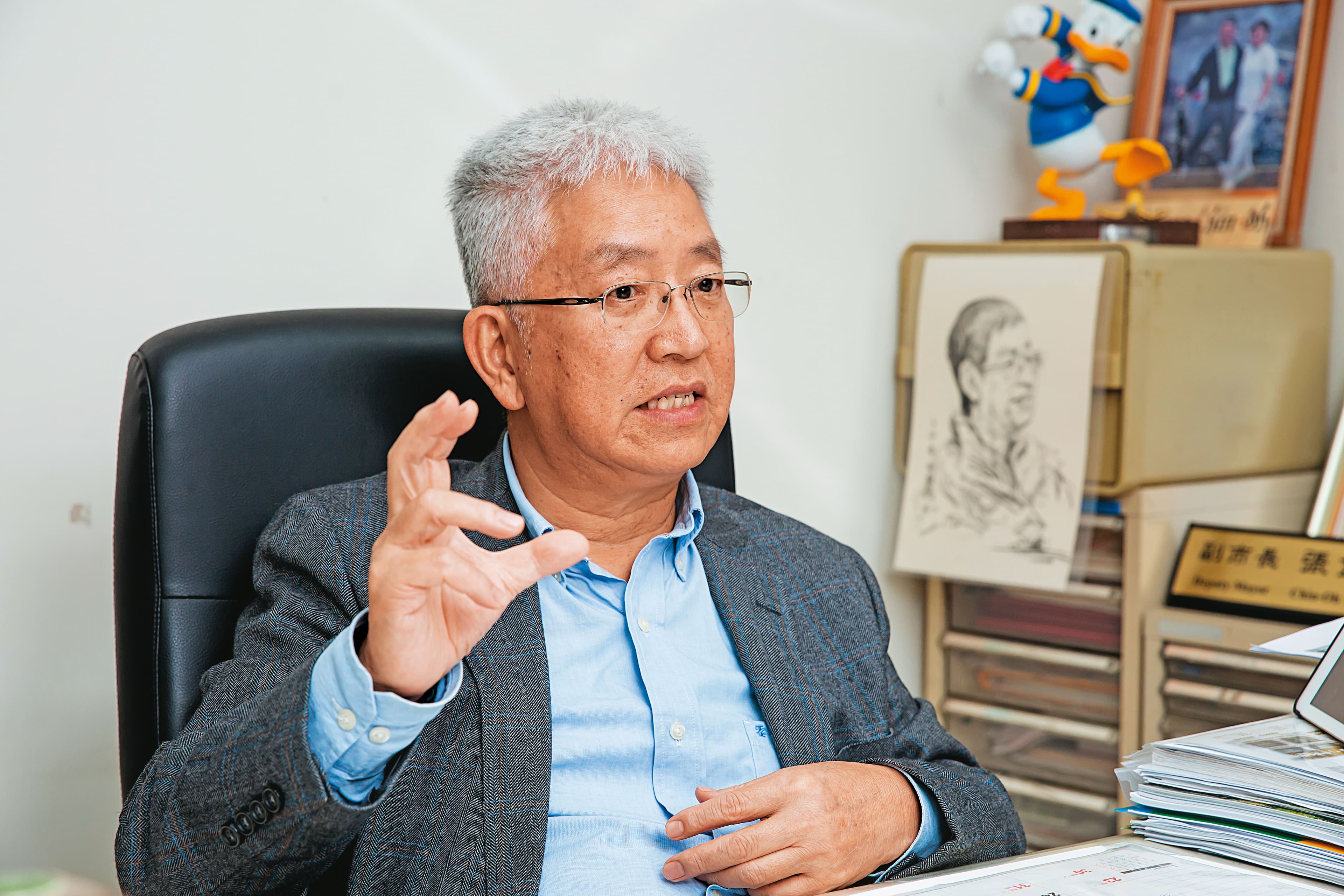 張金鶚呼籲,現階段民眾應該等待,和不願降價的建商比氣長。