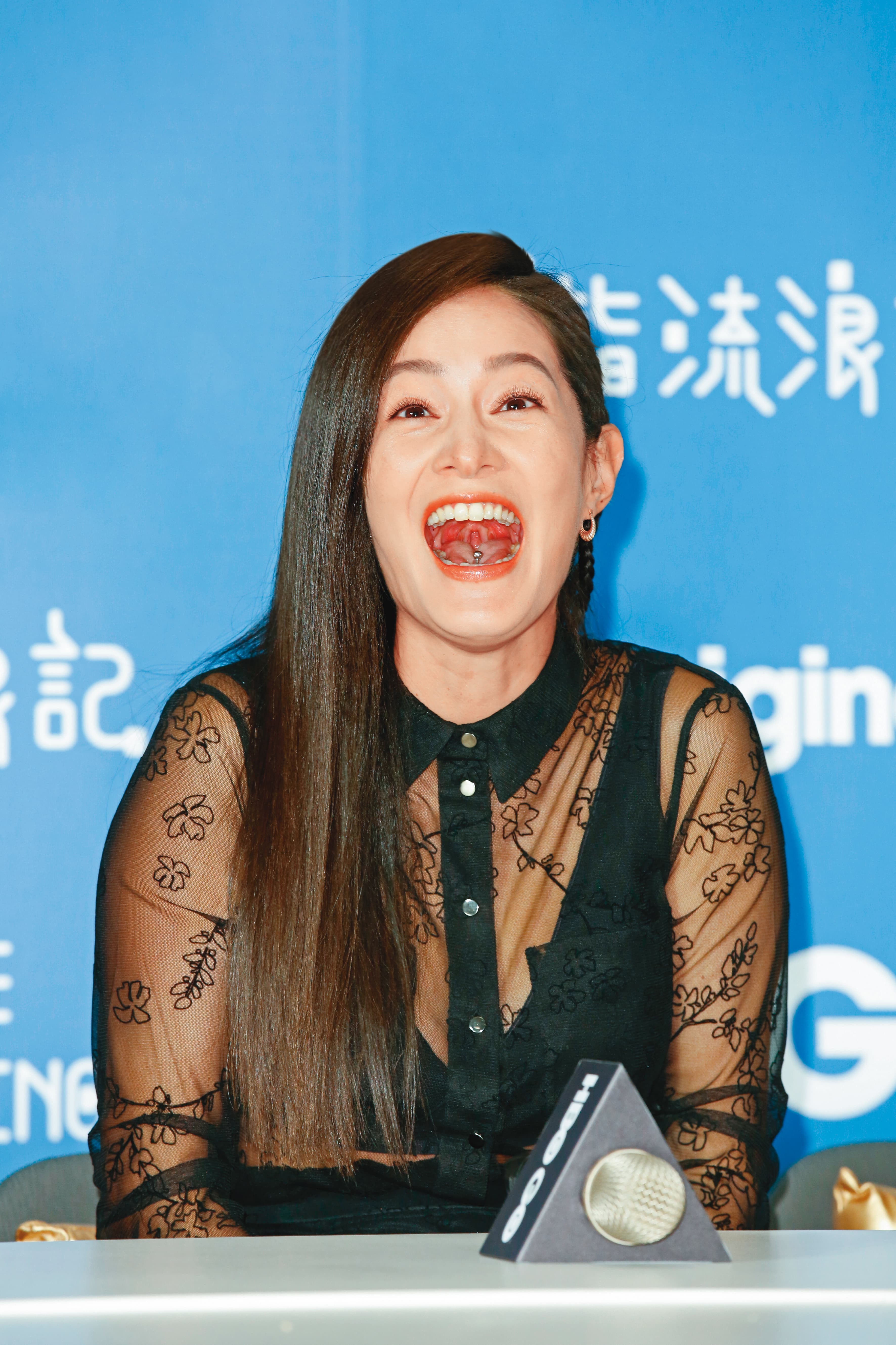 Janet懷孕7個月,口齒健康,「口愛教主」就她了!(推開楊丞琳)