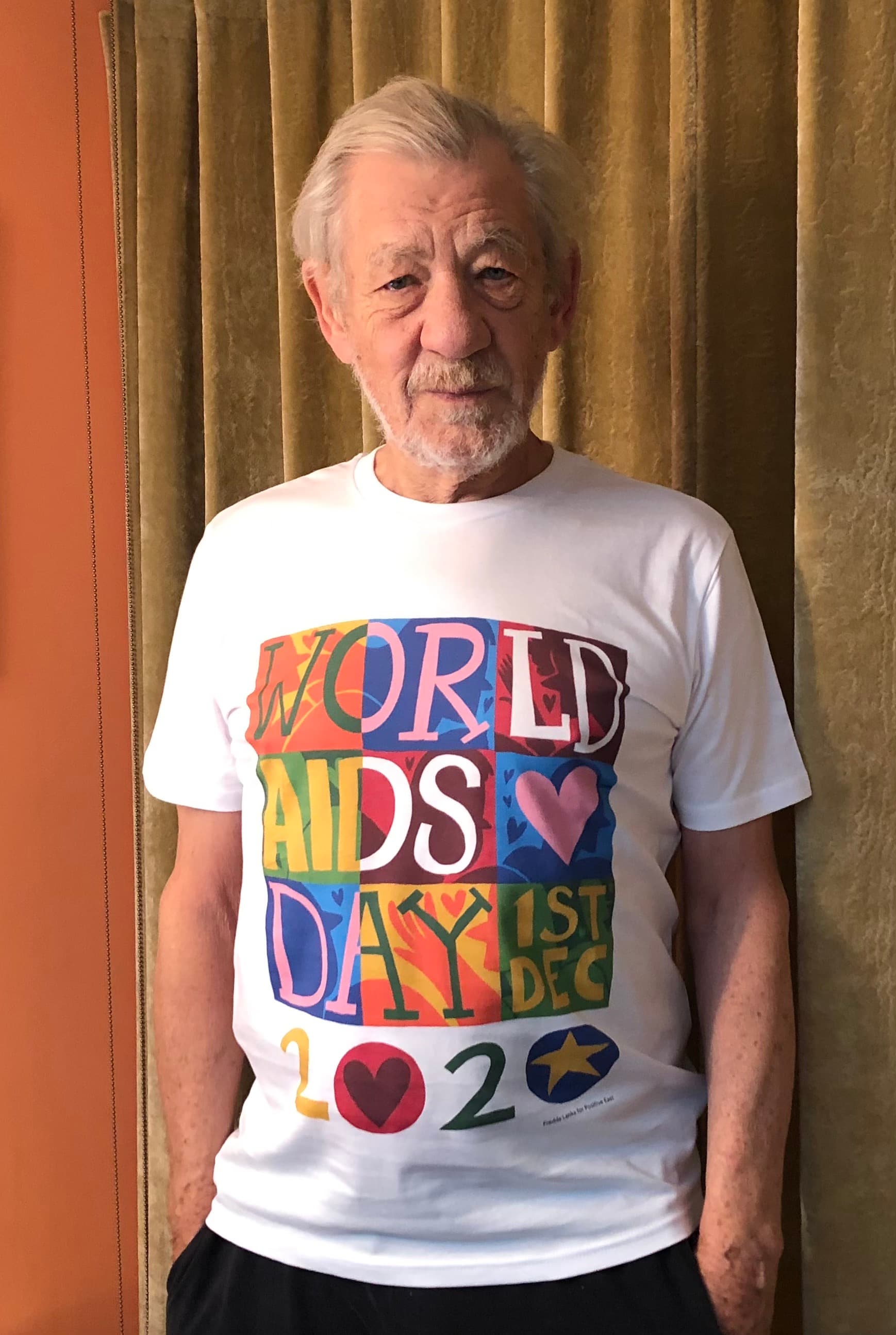 伊恩麥克連今年大部分時間都待在家防疫。(翻攝IanMcKellen推特)